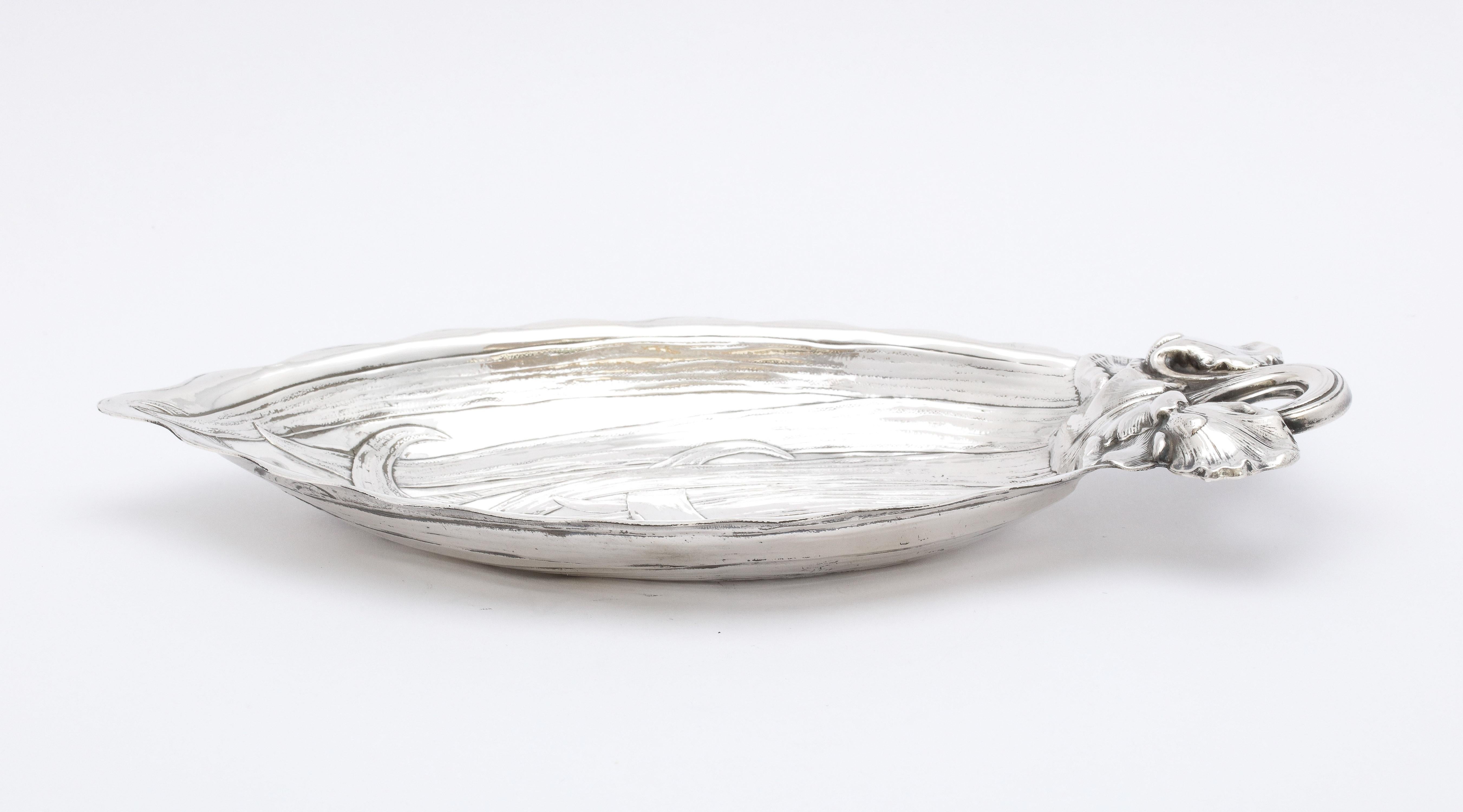 Art Nouveau Sterling Silver Leaf-Form Bonbon Dish By Gorham For Sale 7