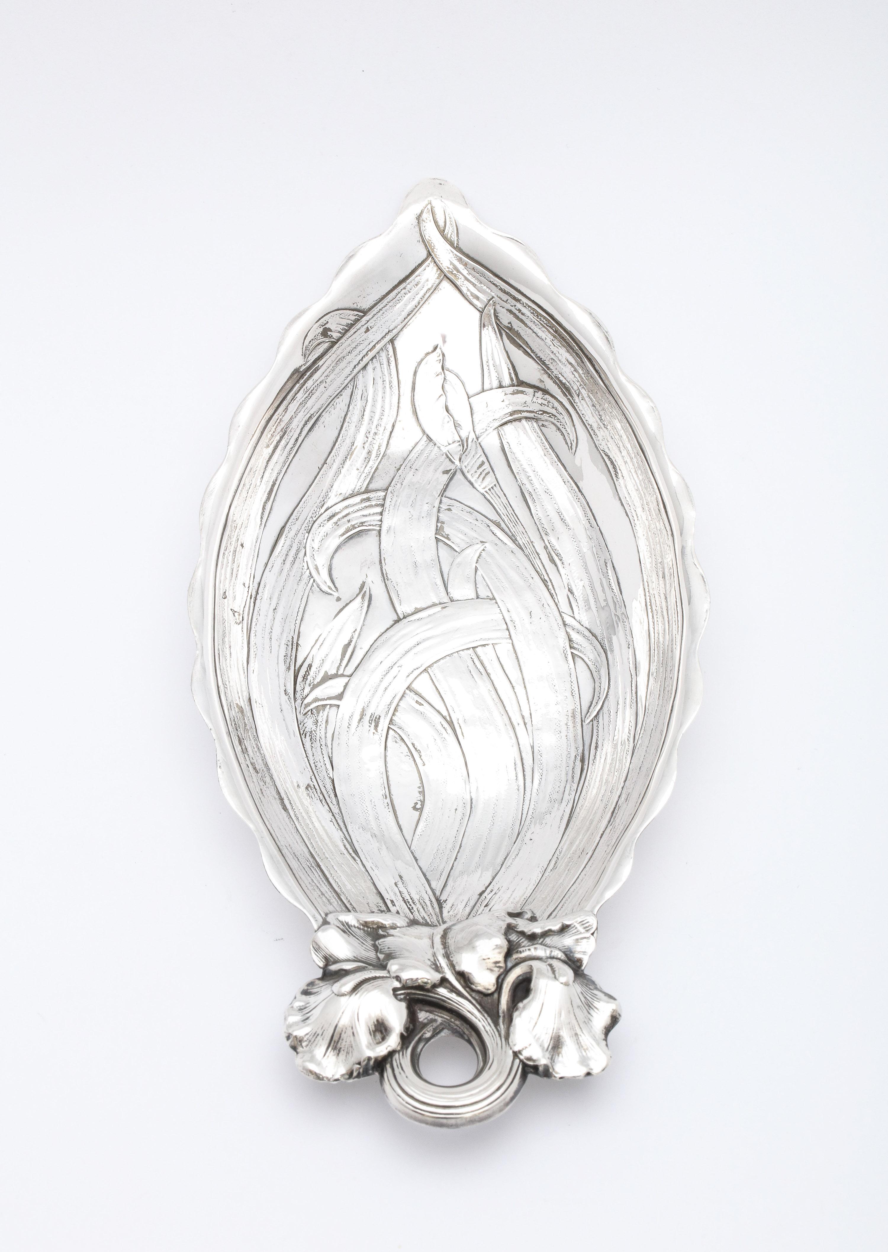 American Art Nouveau Sterling Silver Leaf-Form Bonbon Dish By Gorham For Sale