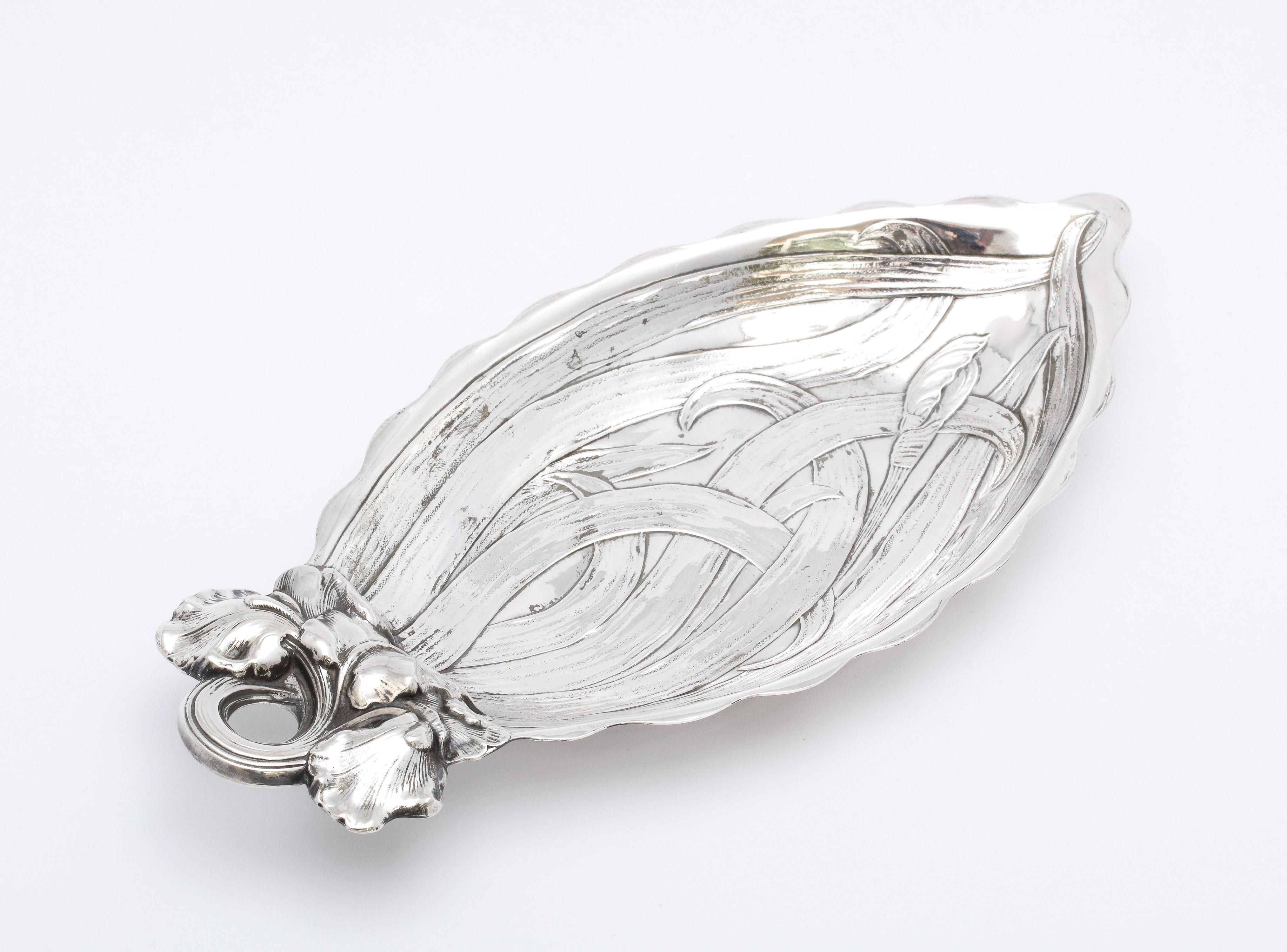 Art Nouveau Sterling Silver Leaf-Form Bonbon Dish By Gorham For Sale 1