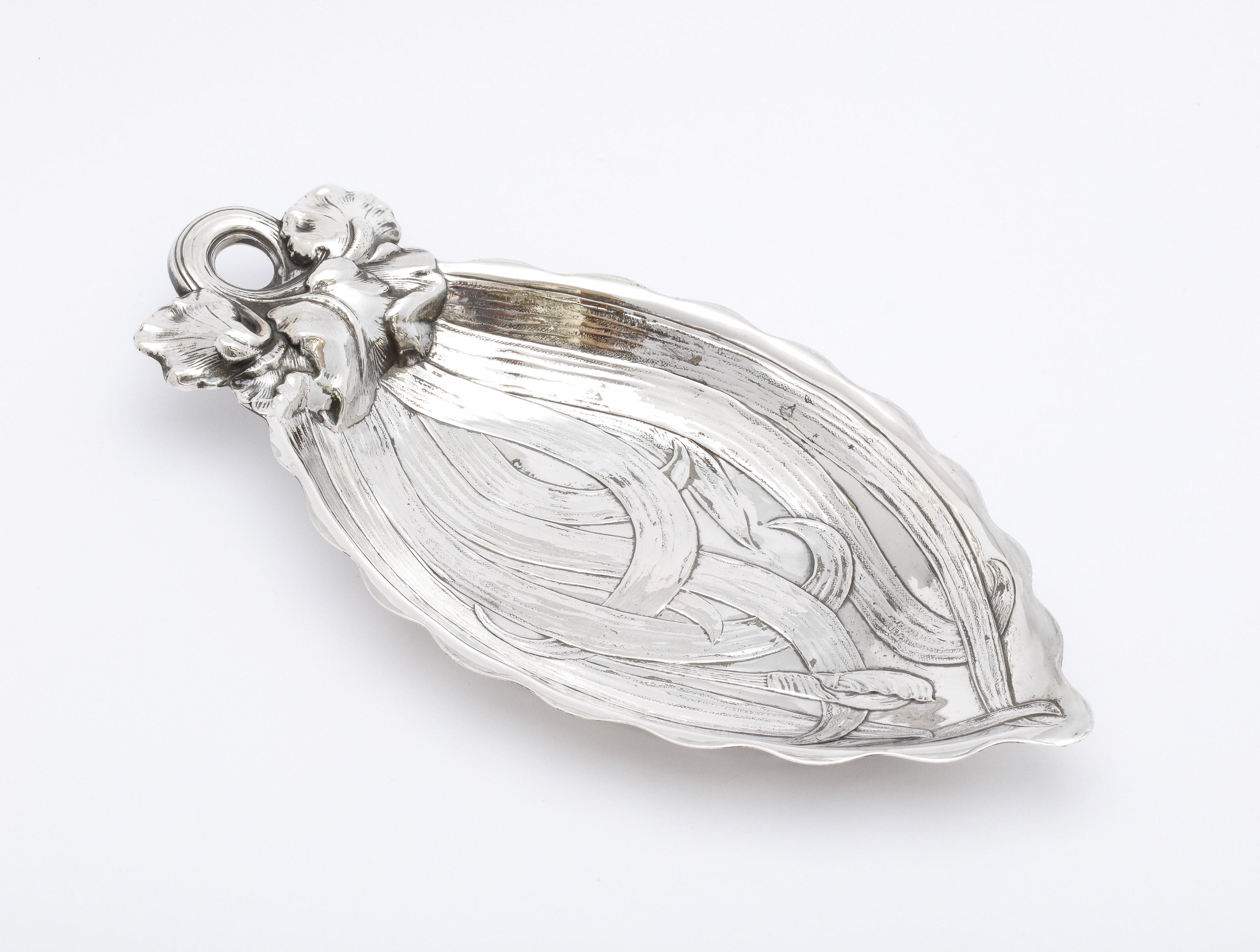 Art Nouveau Sterling Silver Leaf-Form Bonbon Dish By Gorham For Sale 2