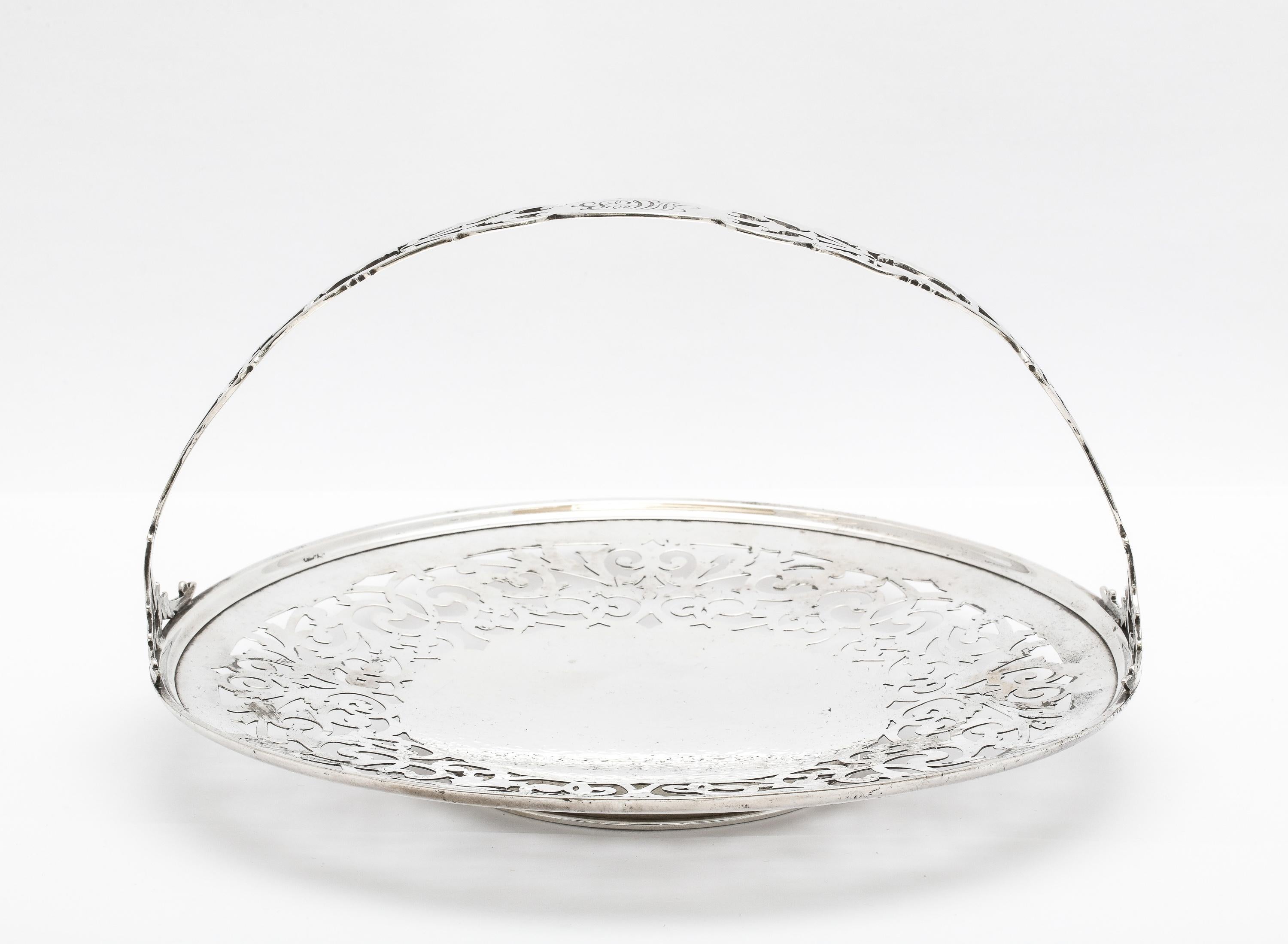 Art Nouveau Sterling Silver Pedestal Based Pierced Cake/Cookie Basket/Platter For Sale 5