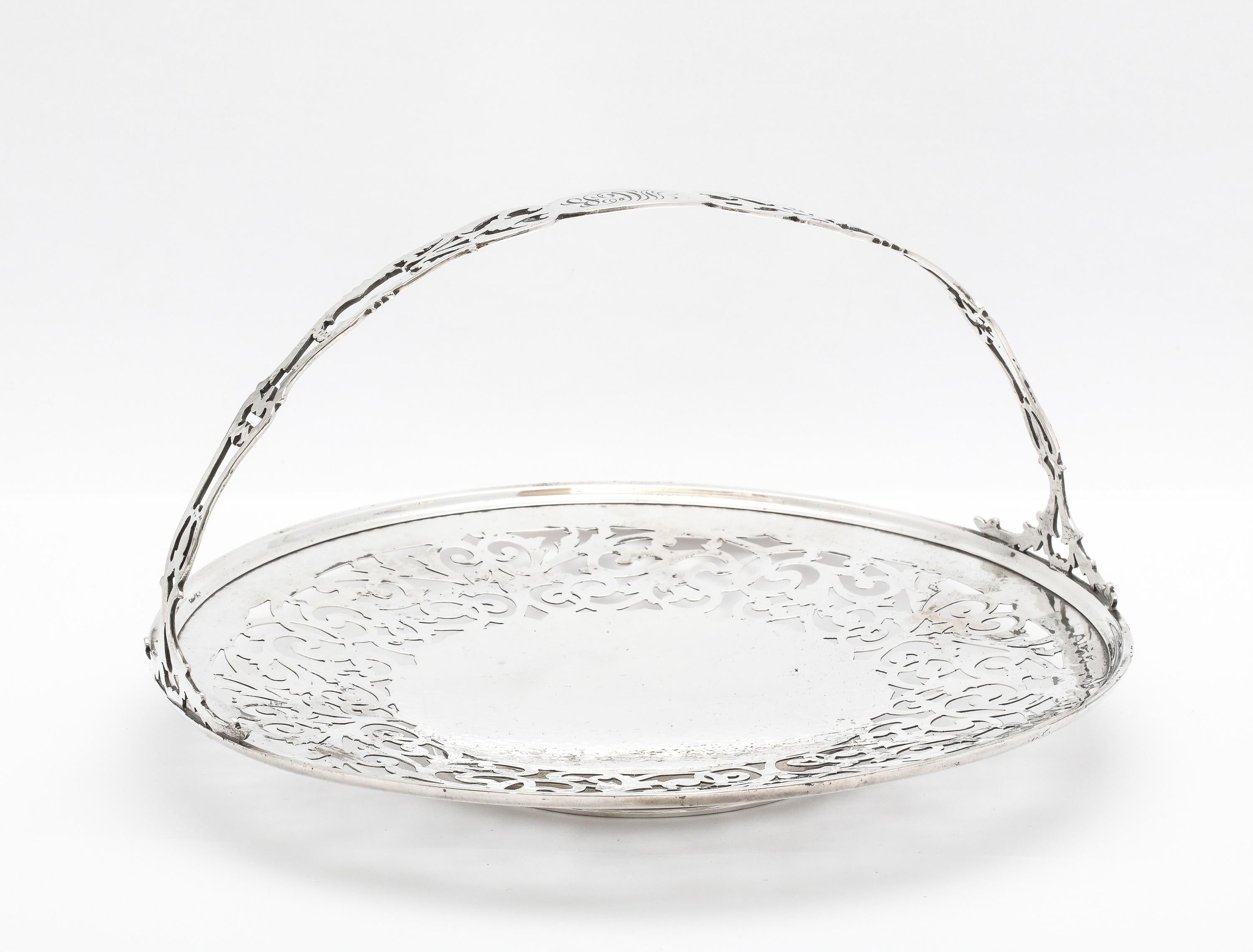 Art Nouveau Sterling Silver Pedestal Based Pierced Cake/Cookie Basket/Platter For Sale 6