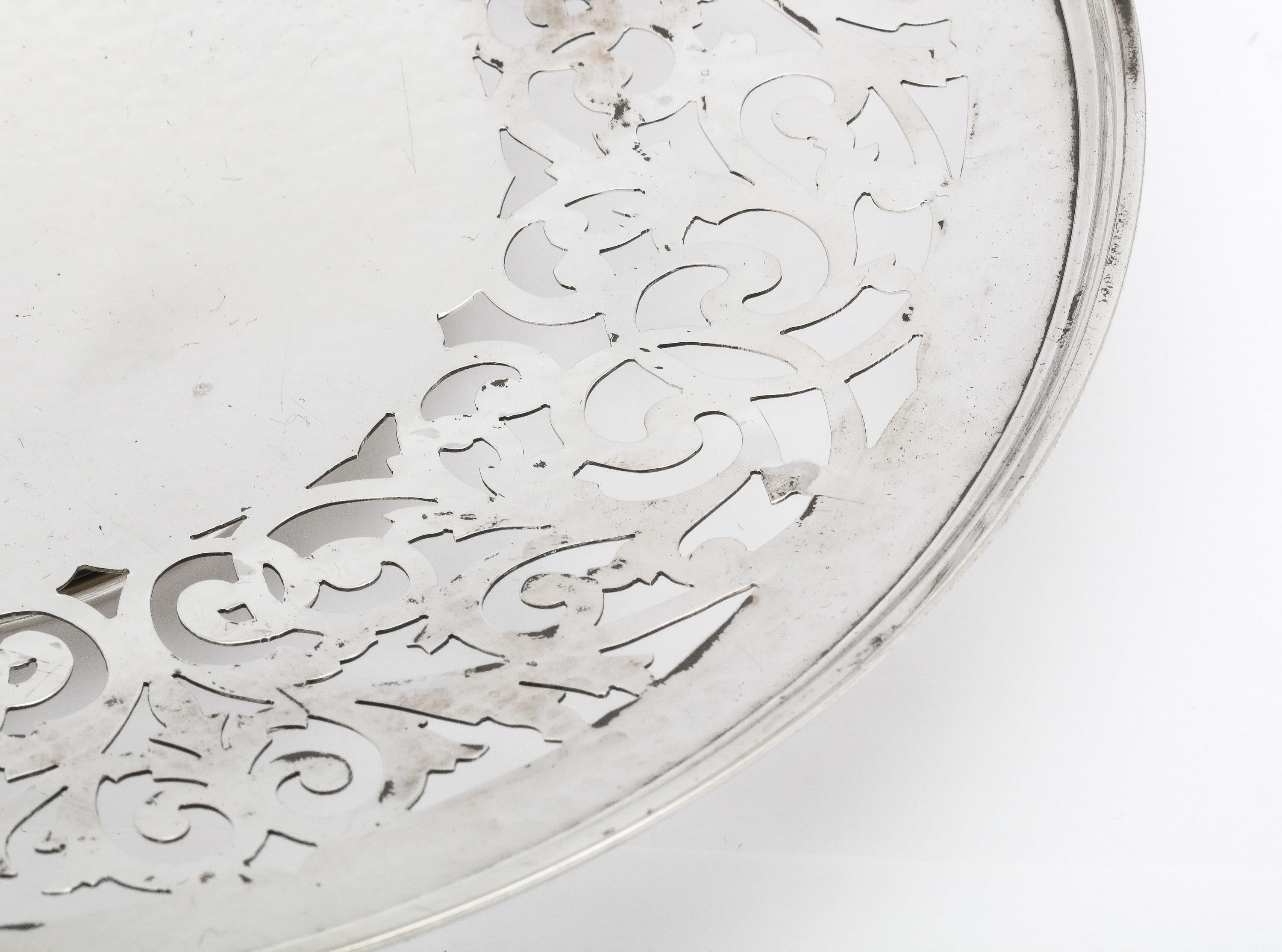 Early 20th Century Art Nouveau Sterling Silver Pedestal Based Pierced Cake/Cookie Basket/Platter For Sale