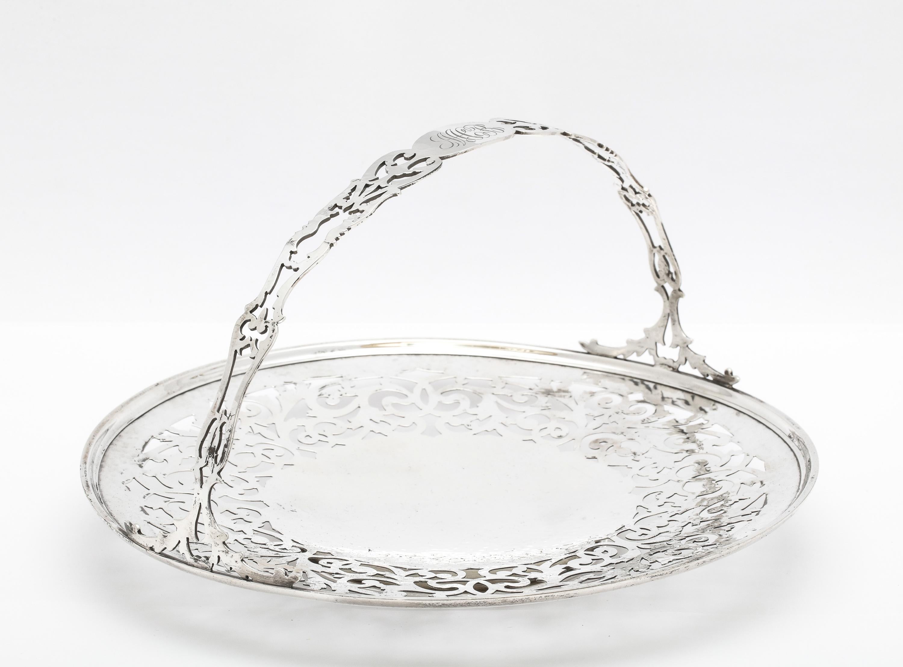 Art Nouveau Sterling Silver Pedestal Based Pierced Cake/Cookie Basket/Platter For Sale 2