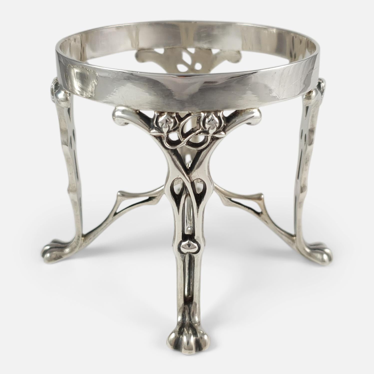 Art Nouveau Sterling Silver Tazza, William Hutton & Sons, 1906 In Good Condition In Glasgow, GB