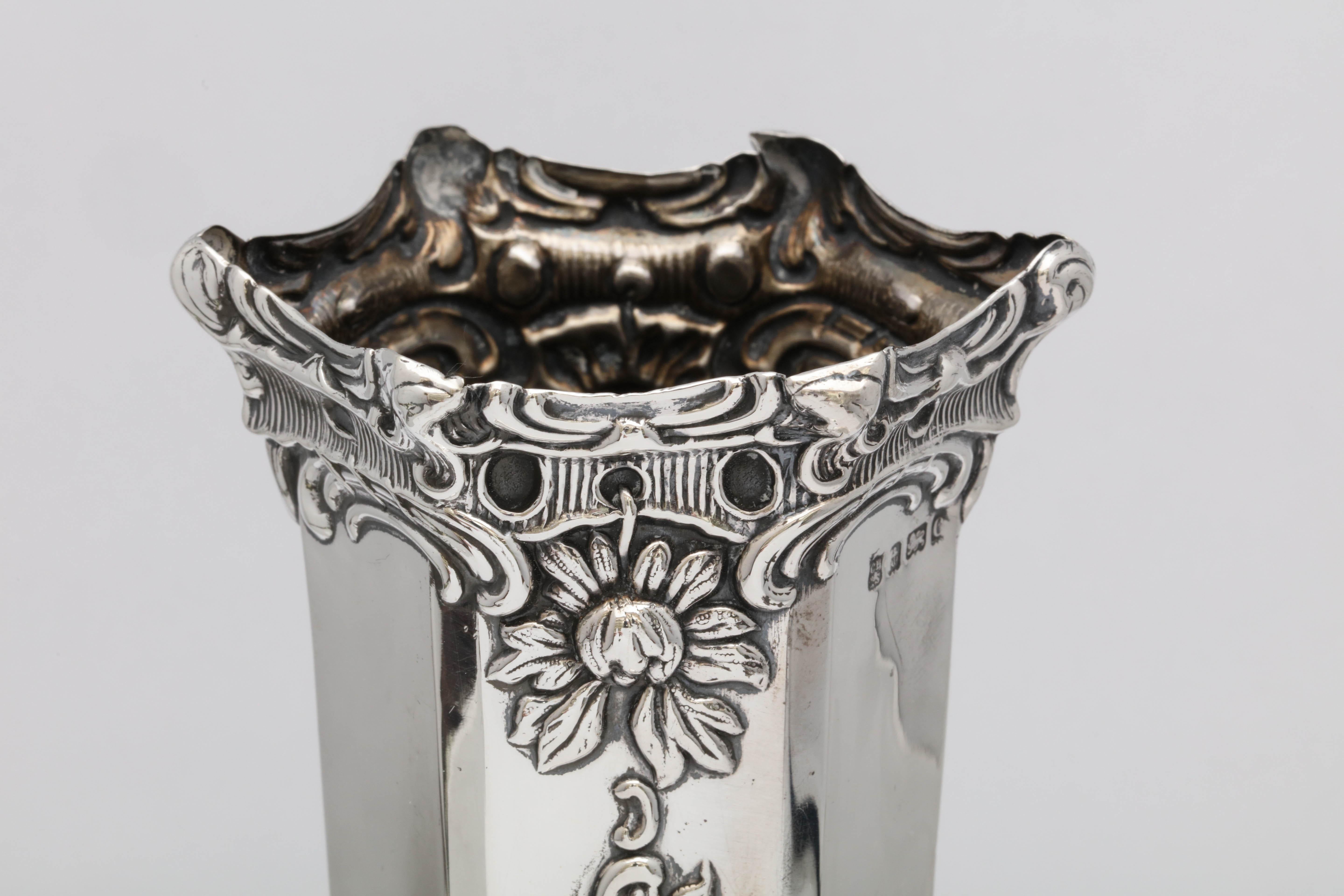 Art Nouveau Sterling Silver Vase In Good Condition In New York, NY