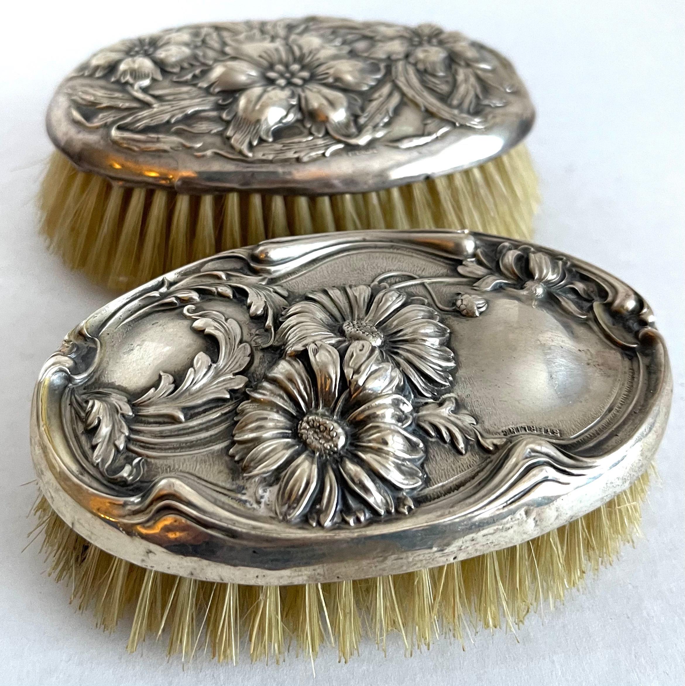 Pinceles de tocador Art Nouveau de Sterling, set de 6 en venta 4
