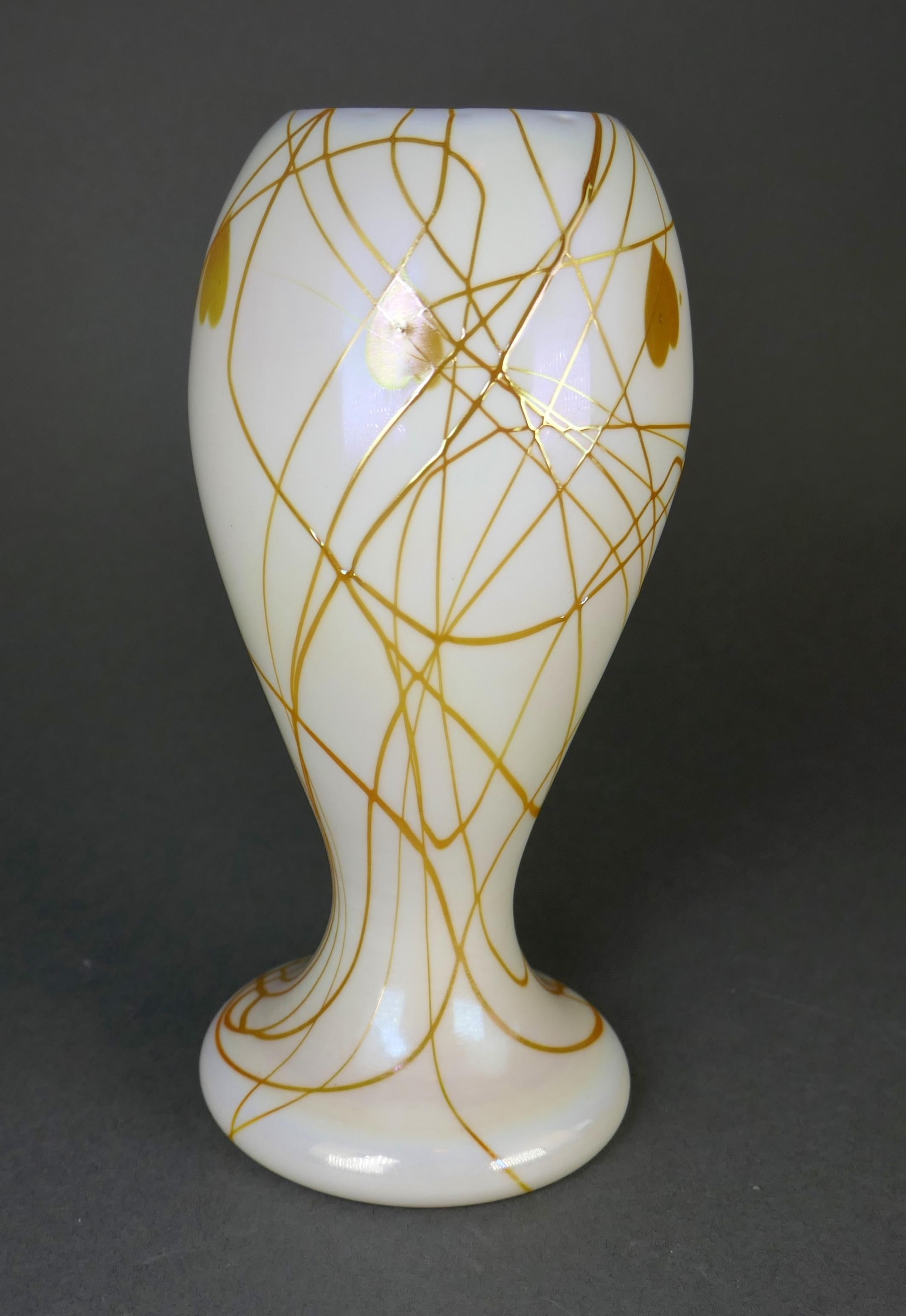 20th Century Art Nouveau Steuben Gold Aurene Heart & Vine Glass Vase