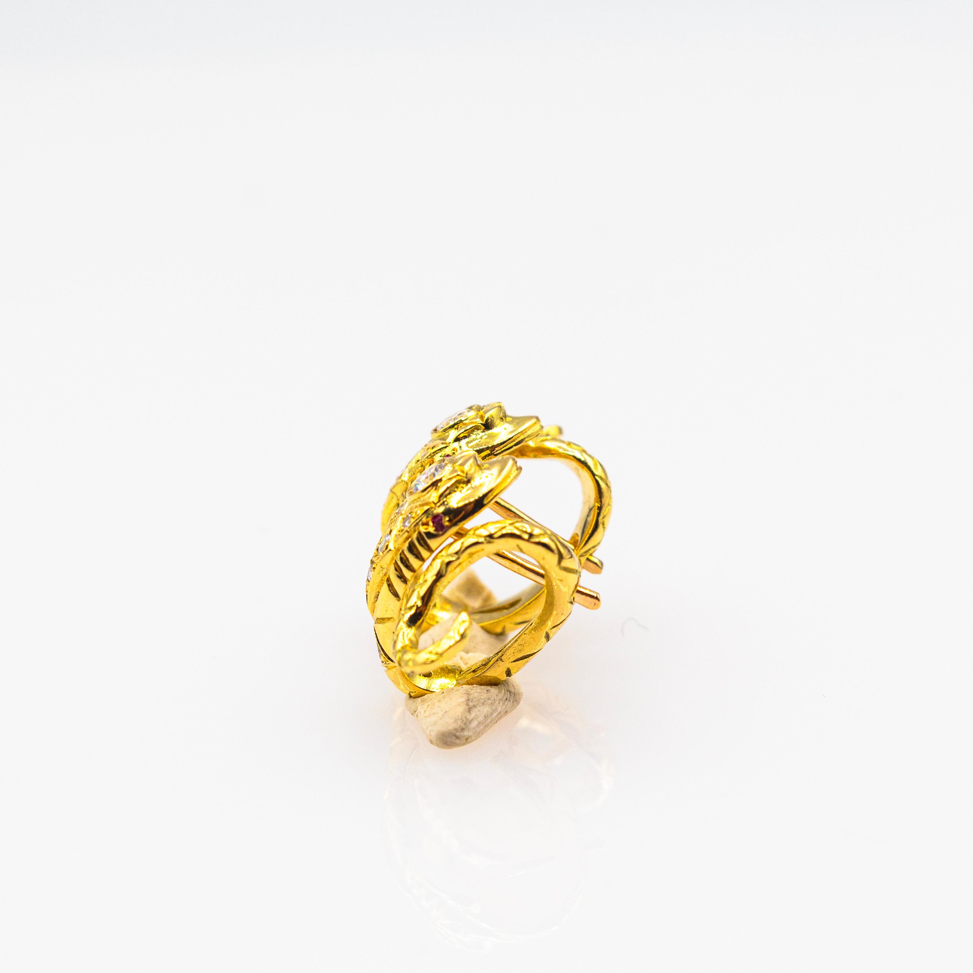 da uomo o donna Orecchini a cerchio in stile Art Nouveau con diamante bianco e rubino in oro giallo da 0,26 carati in vendita