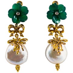 Art Nouveau Style 0.40 Carat White Diamond Agate Pearl Yellow Gold Stud Earrings
