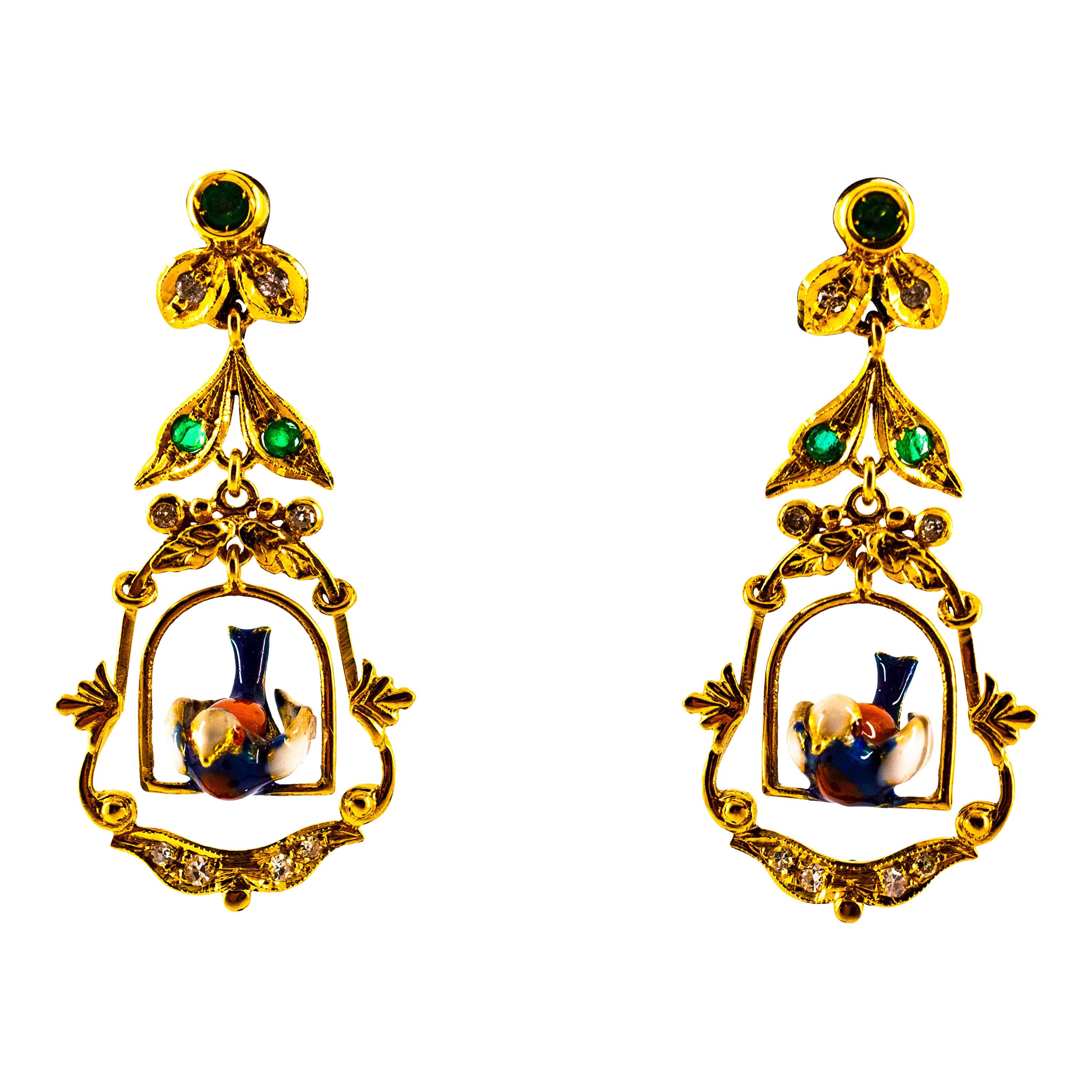 Orecchini in stile Art Nouveau con diamante bianco e smeraldo smaltato in oro giallo da 0,65 carati in vendita