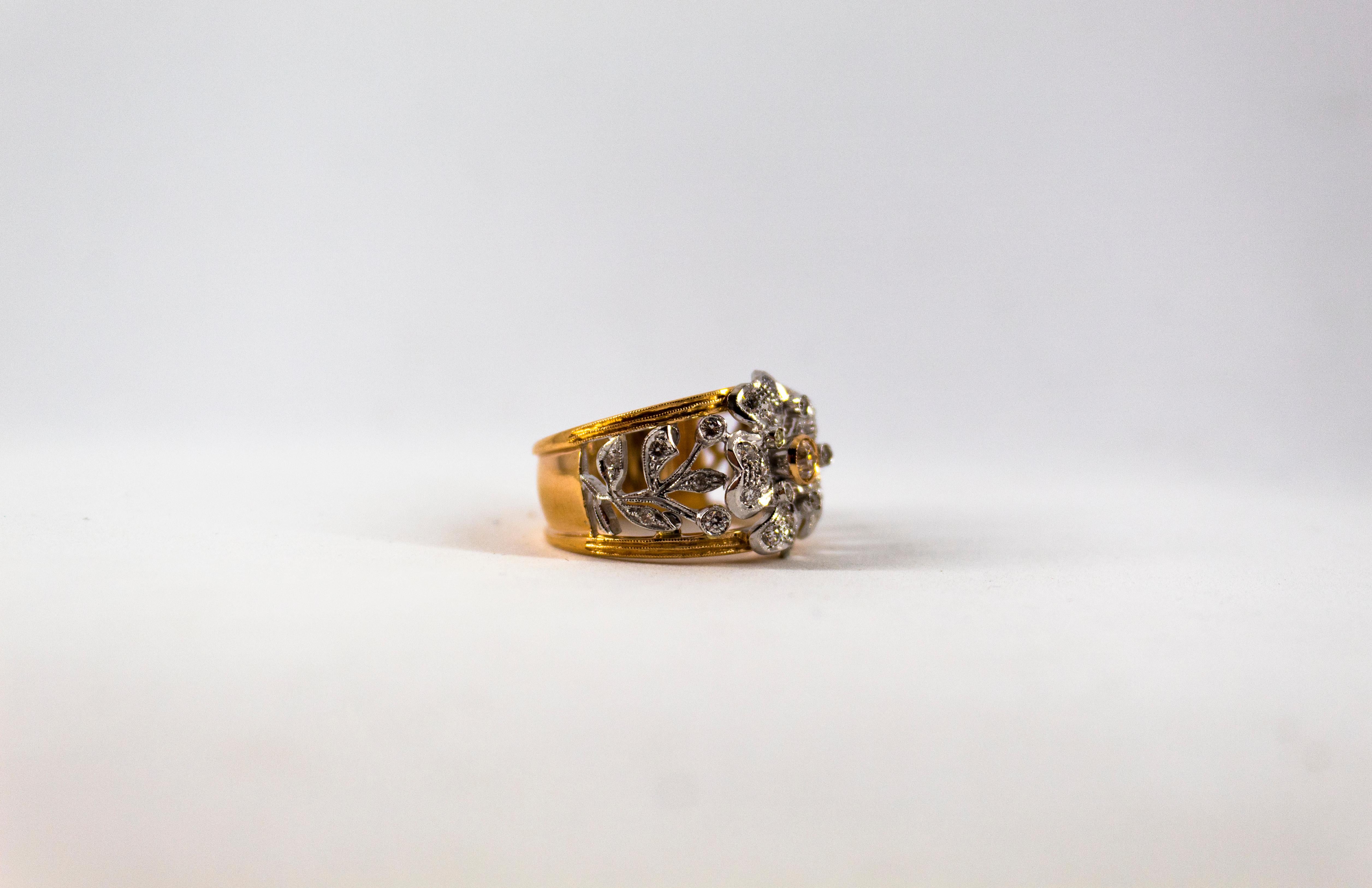 Bague Flowerer de style Art nouveau en or jaune avec diamants blancs de 0,70 carat en vente 6