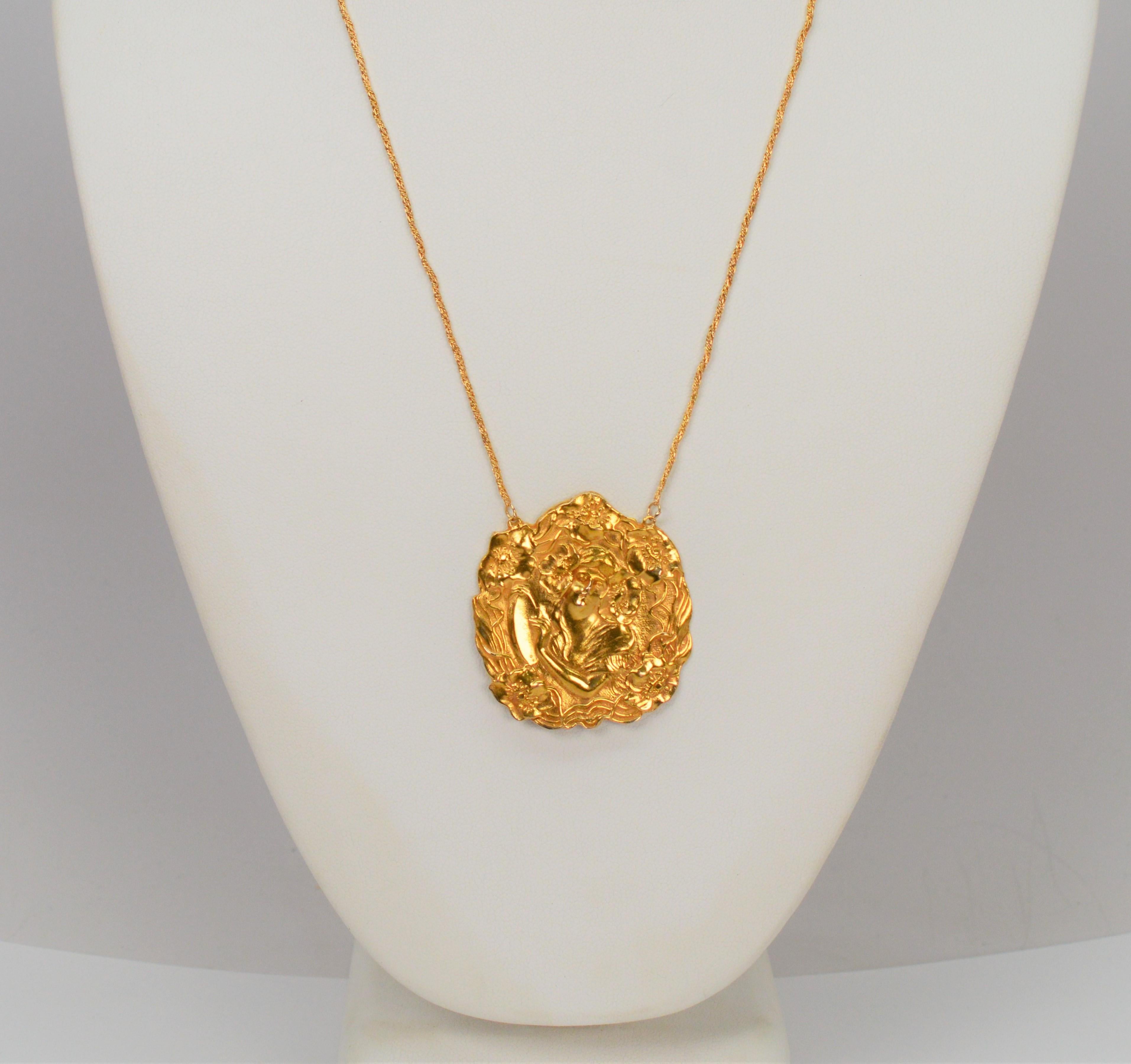 Collier pendentif en or jaune 14 carats de style Art nouveau Pour femmes en vente