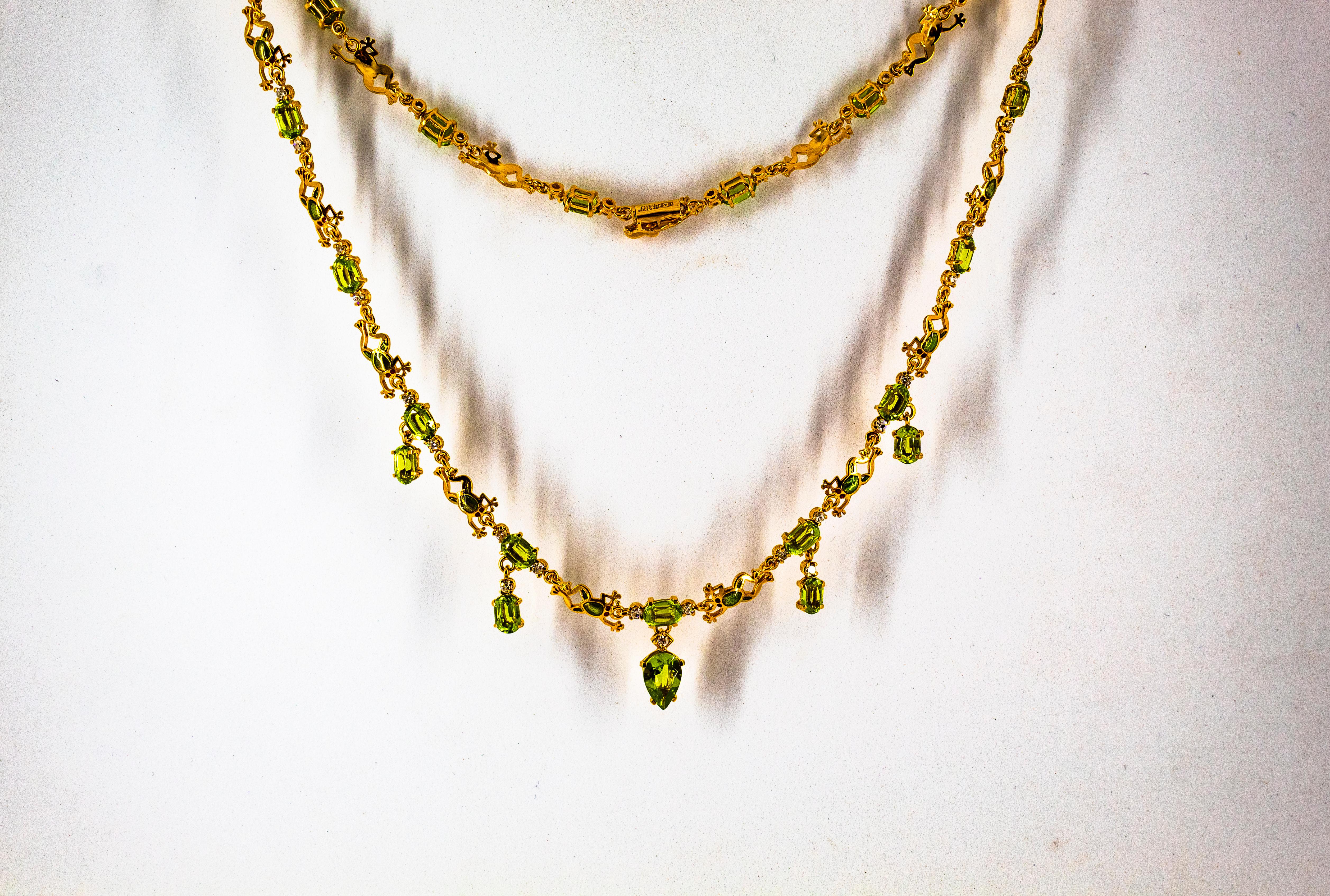 Collana in oro giallo con smalto e diamanti bianchi da 14.89 carati in stile Art Nouveau in vendita 3