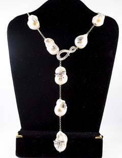 Art Nouveau Style 1.75 Carat White Diamond Pearl White Gold Beaded Drop Necklace