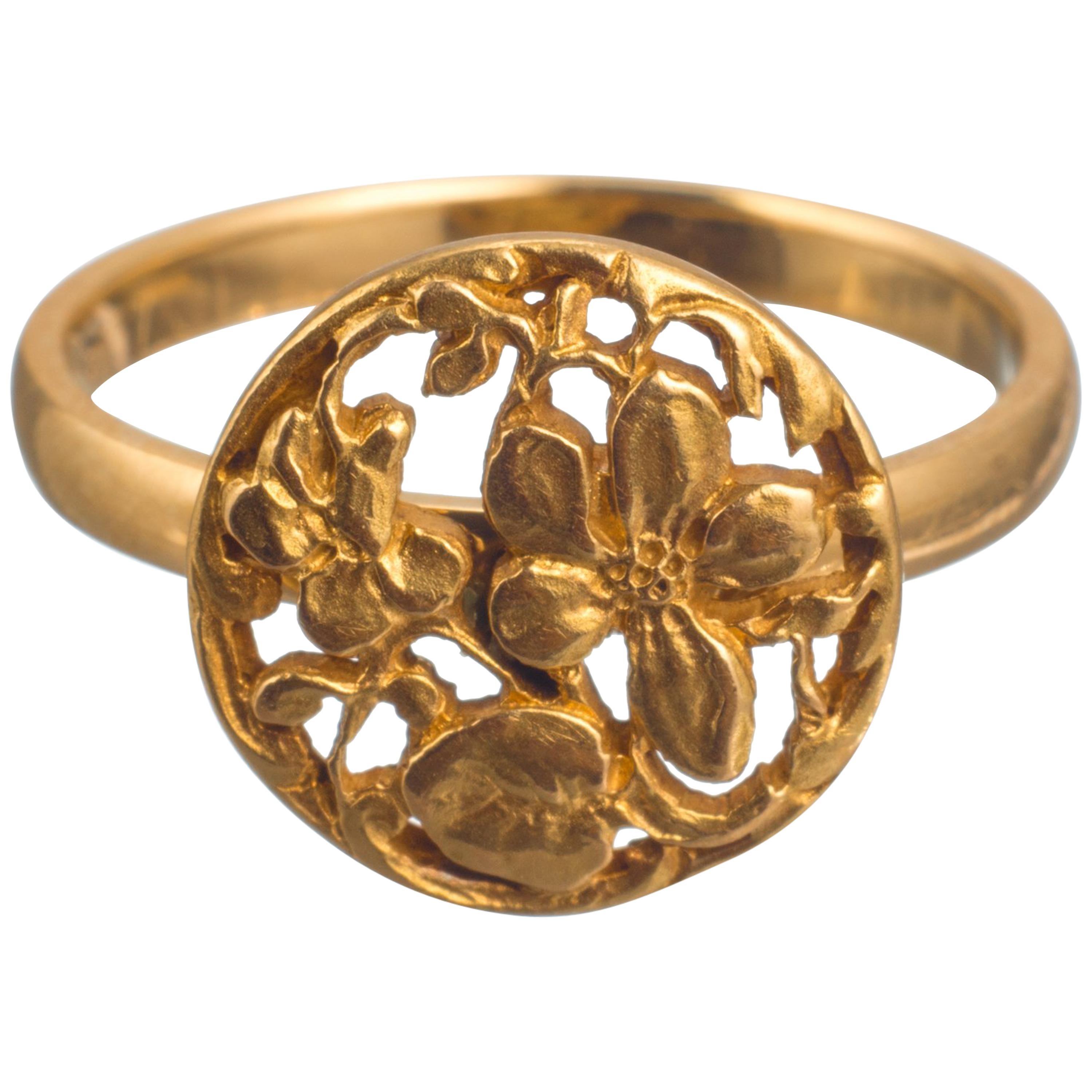 Art Nouveau Style Floral 18 Karat Gold Ring