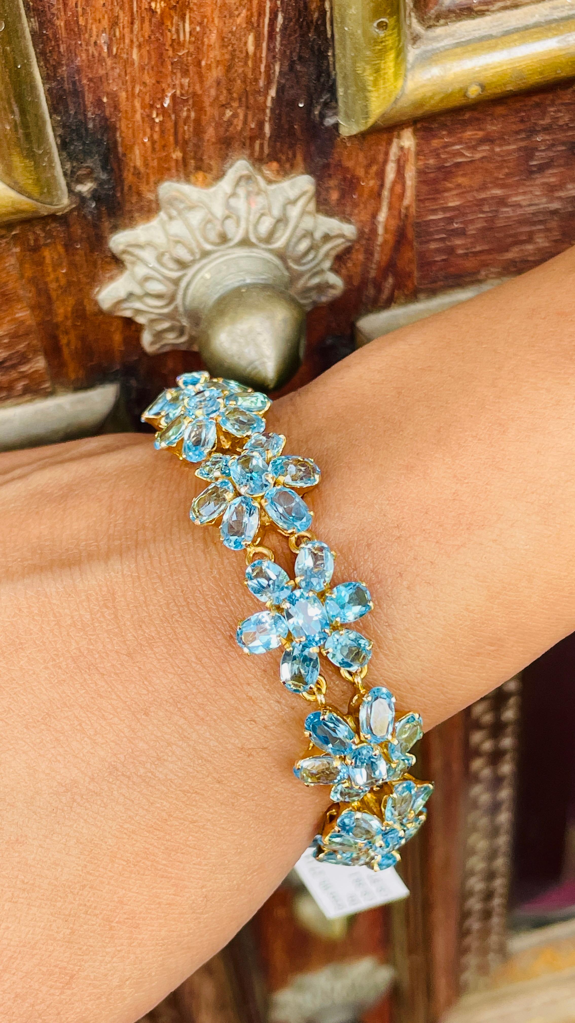 Art Nouveau Style 18k Solid Yellow Gold 38.1 CTW Blue Topaz Flower Bracelet For Sale 4