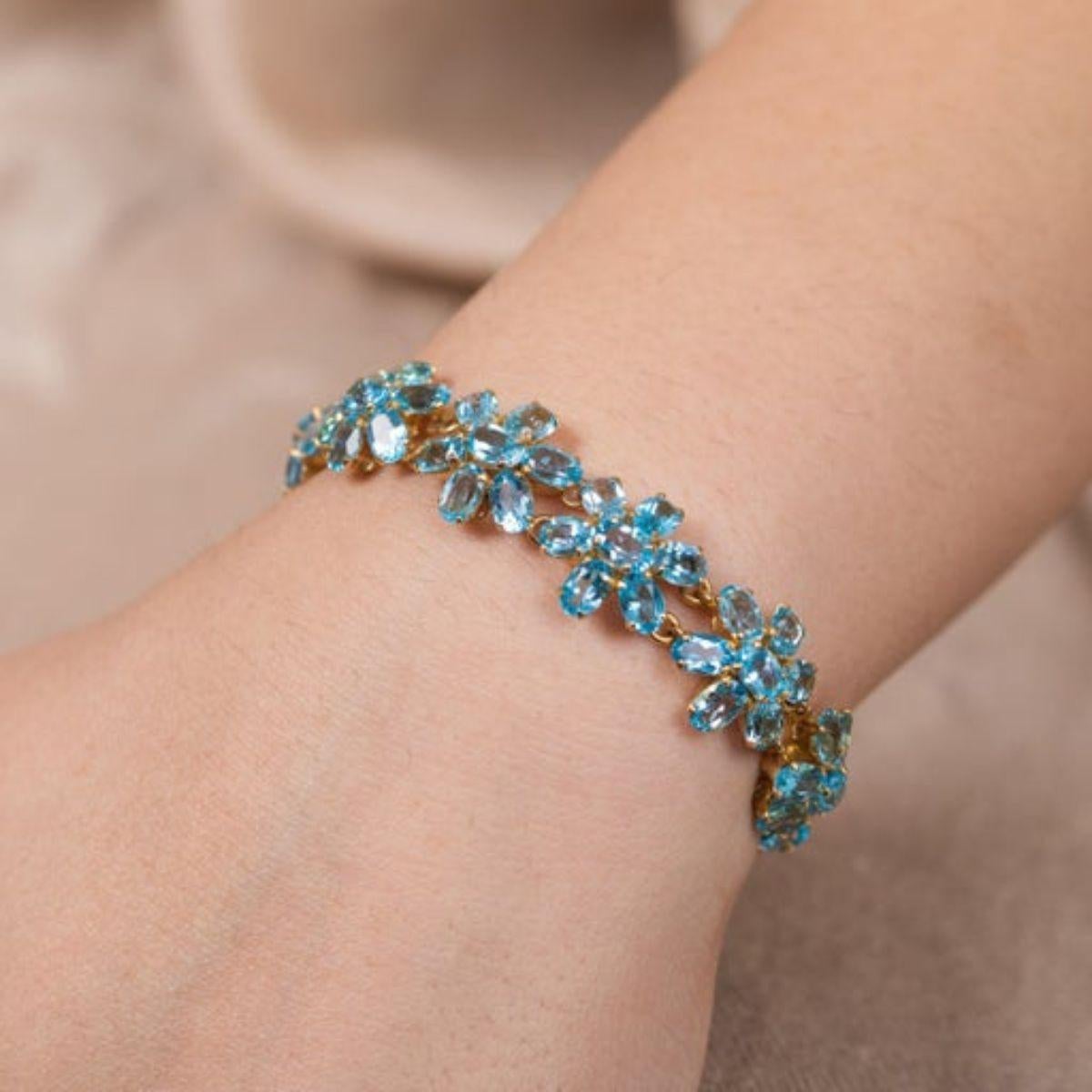 Art Nouveau Style 18k Solid Yellow Gold 38.1 CTW Blue Topaz Flower Bracelet For Sale 4