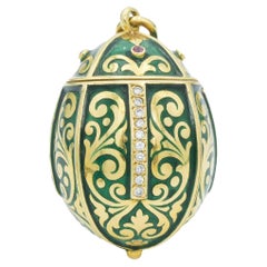Pendentif œuf baril de style Art nouveau en or jaune 18 carats, émail et diamants
