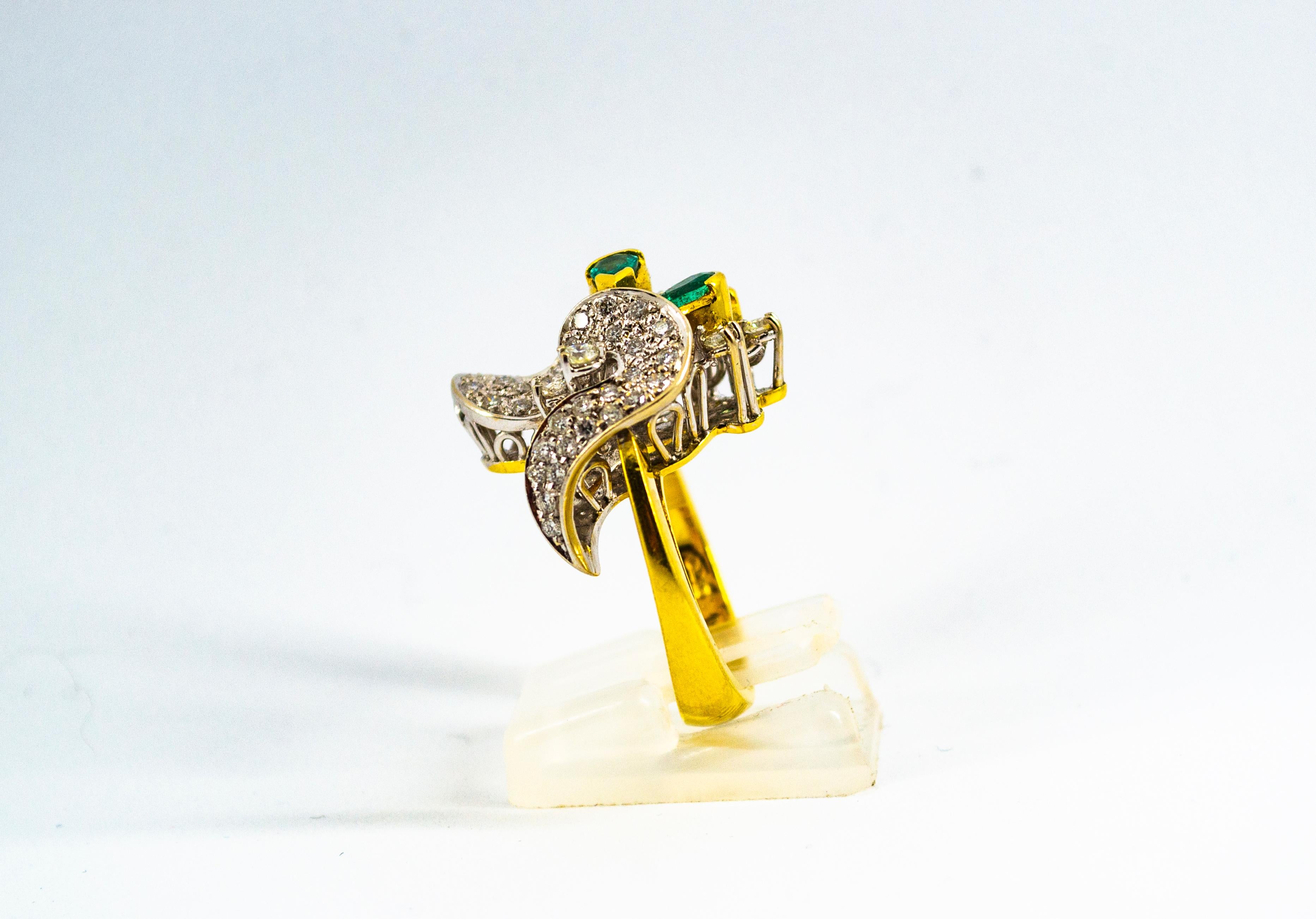 Bague cocktail de style Art nouveau en or jaune avec diamant blanc de 2,50 carats et émeraude 2
