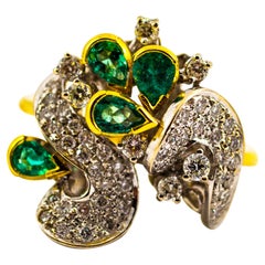 Bague cocktail de style Art nouveau en or jaune avec diamant blanc de 2,50 carats et émeraude