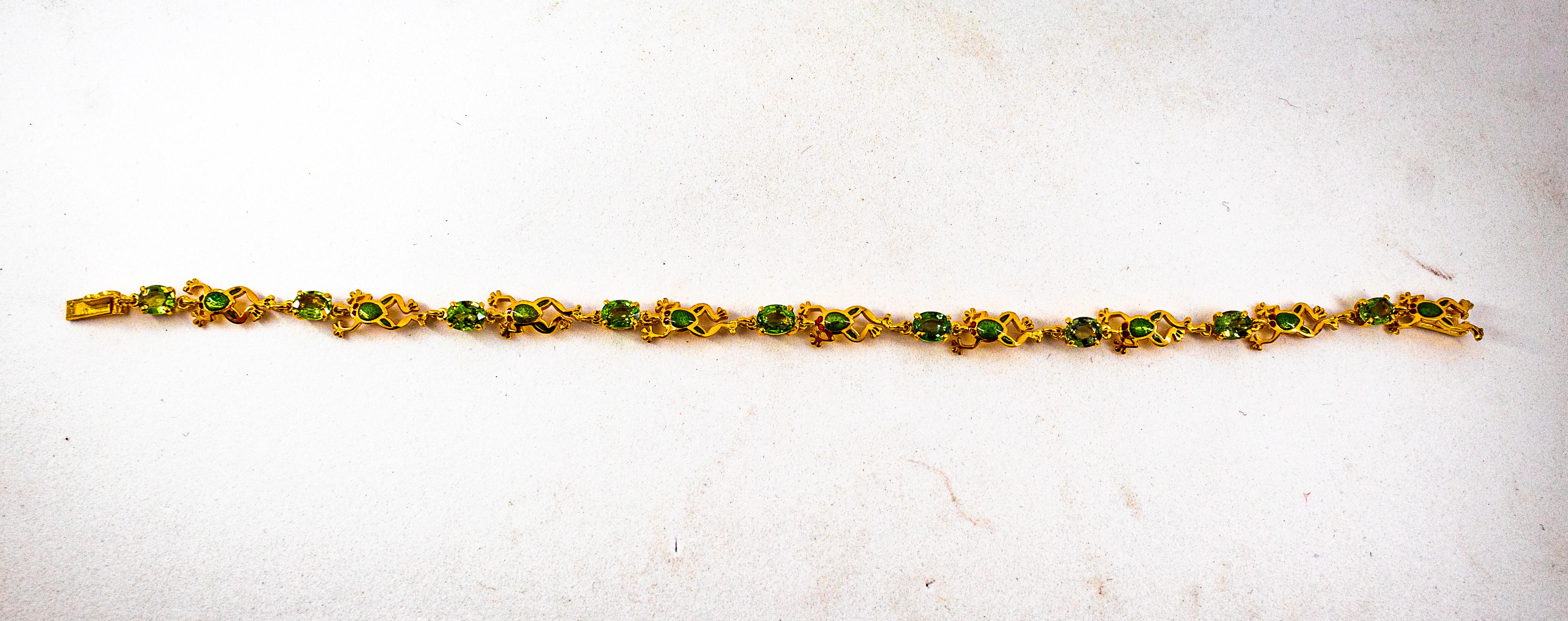 Bracelet « Frog » en or jaune et émail avec saphirs verts de 4,50 carats, style Art nouveau en vente 2