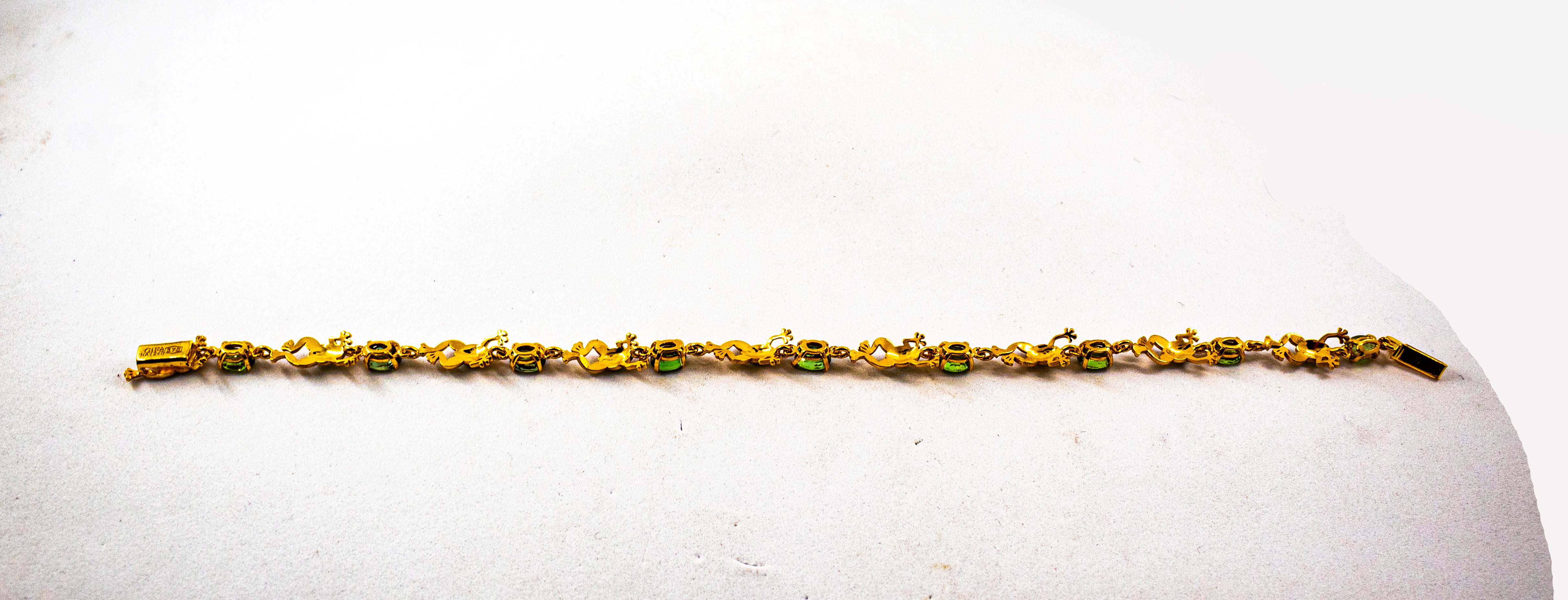 Bracelet « Frog » en or jaune et émail avec saphirs verts de 4,50 carats, style Art nouveau en vente 4