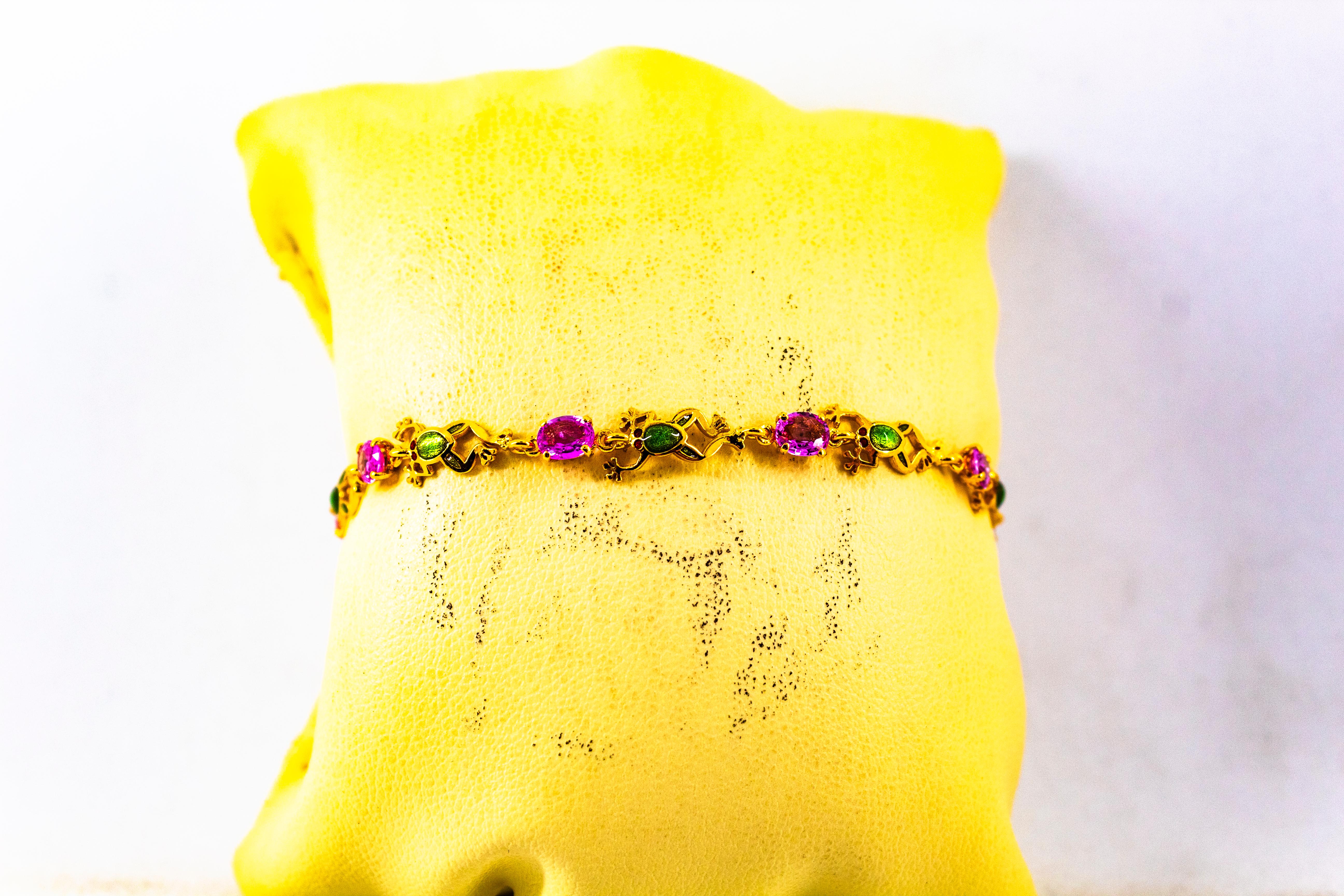 Bracelet « Frog » de style Art nouveau en or jaune, émaillé de saphirs roses de 4,50 carats en vente 5