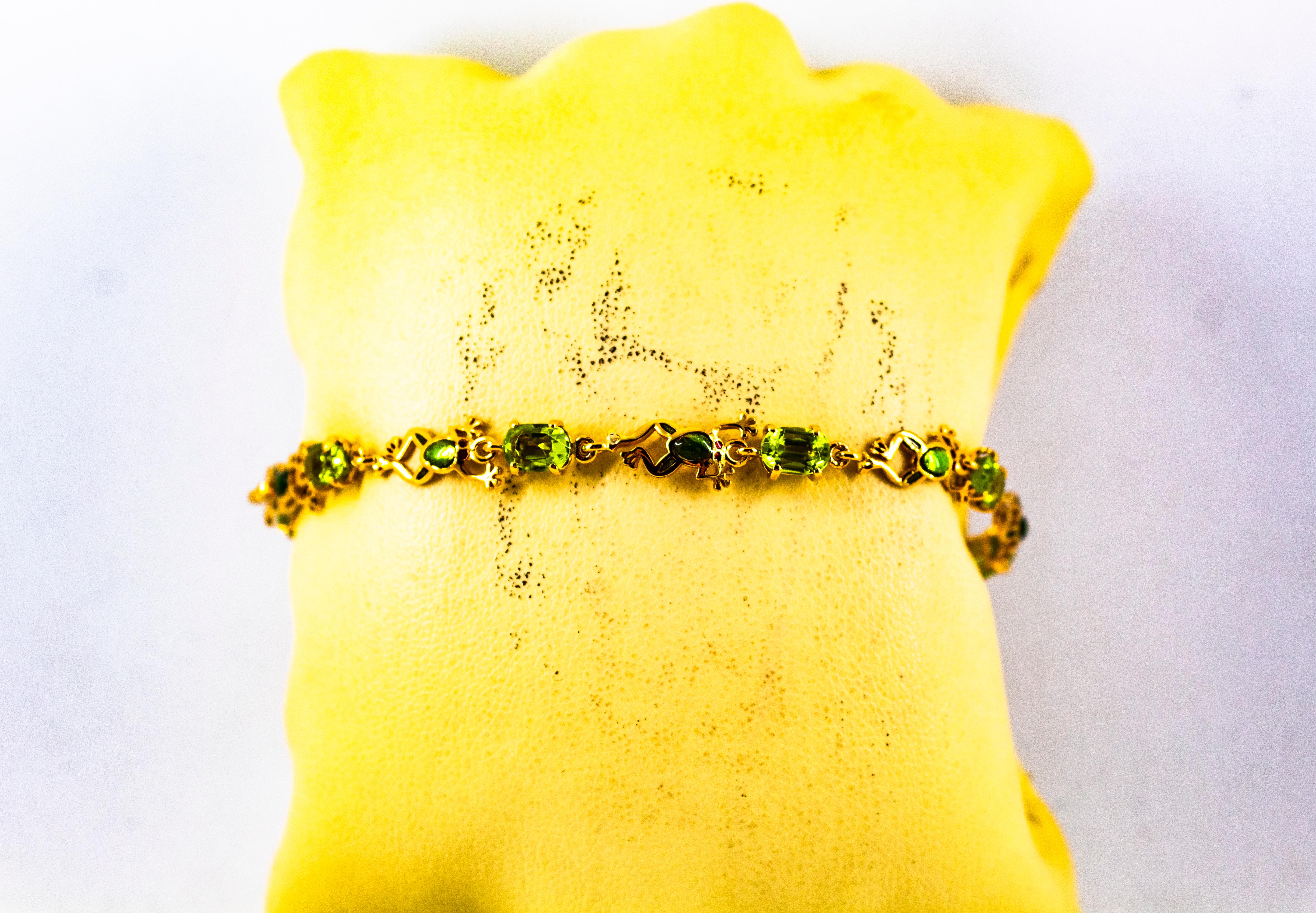 Bracelet « Frog » de style Art nouveau en or jaune et émail avec péridots taille ovale de 5,40 carats en vente 7