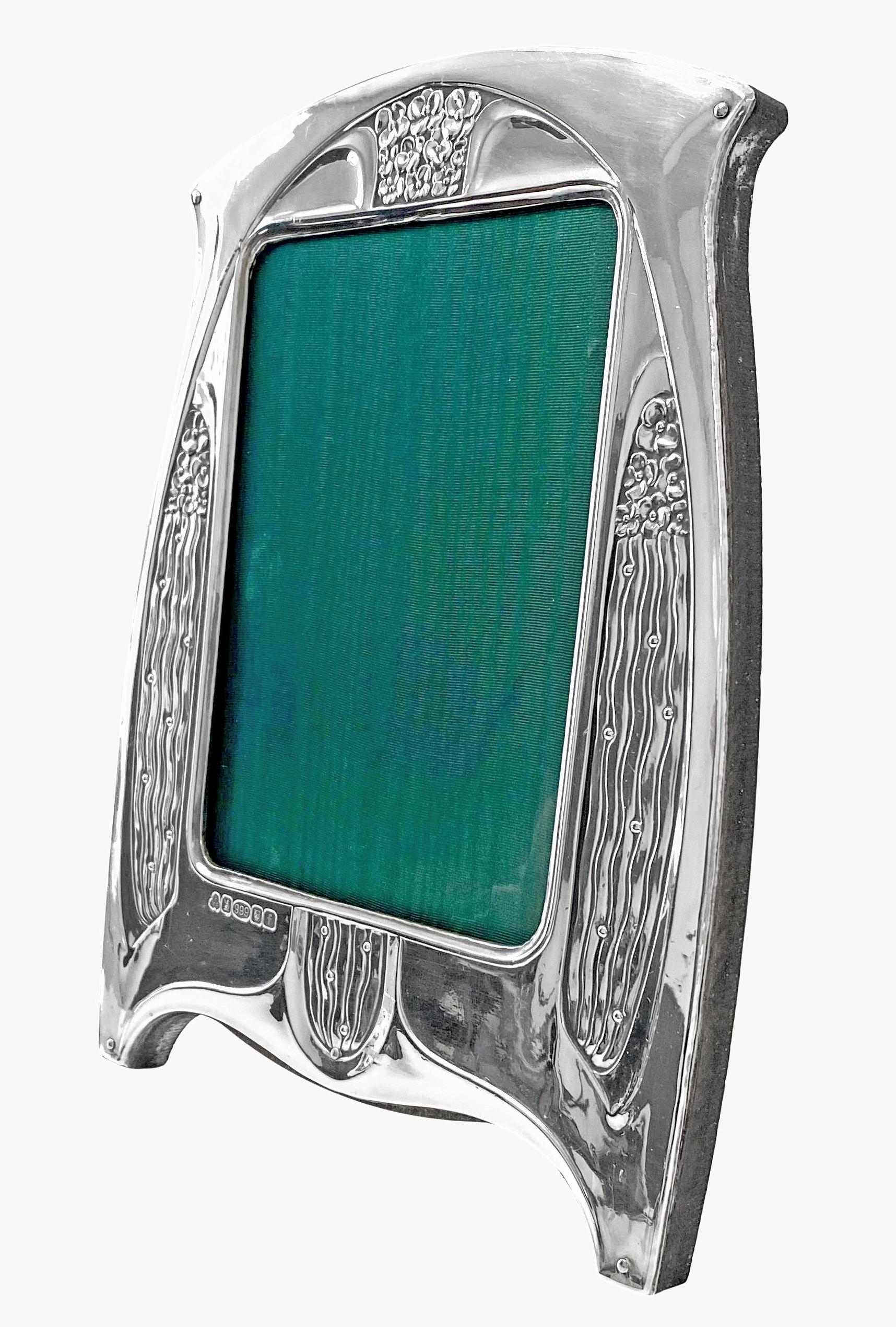 Women's or Men's Art Nouveau style .999 Silver Photo Frame London 2005 Paul Vernon Fitchie