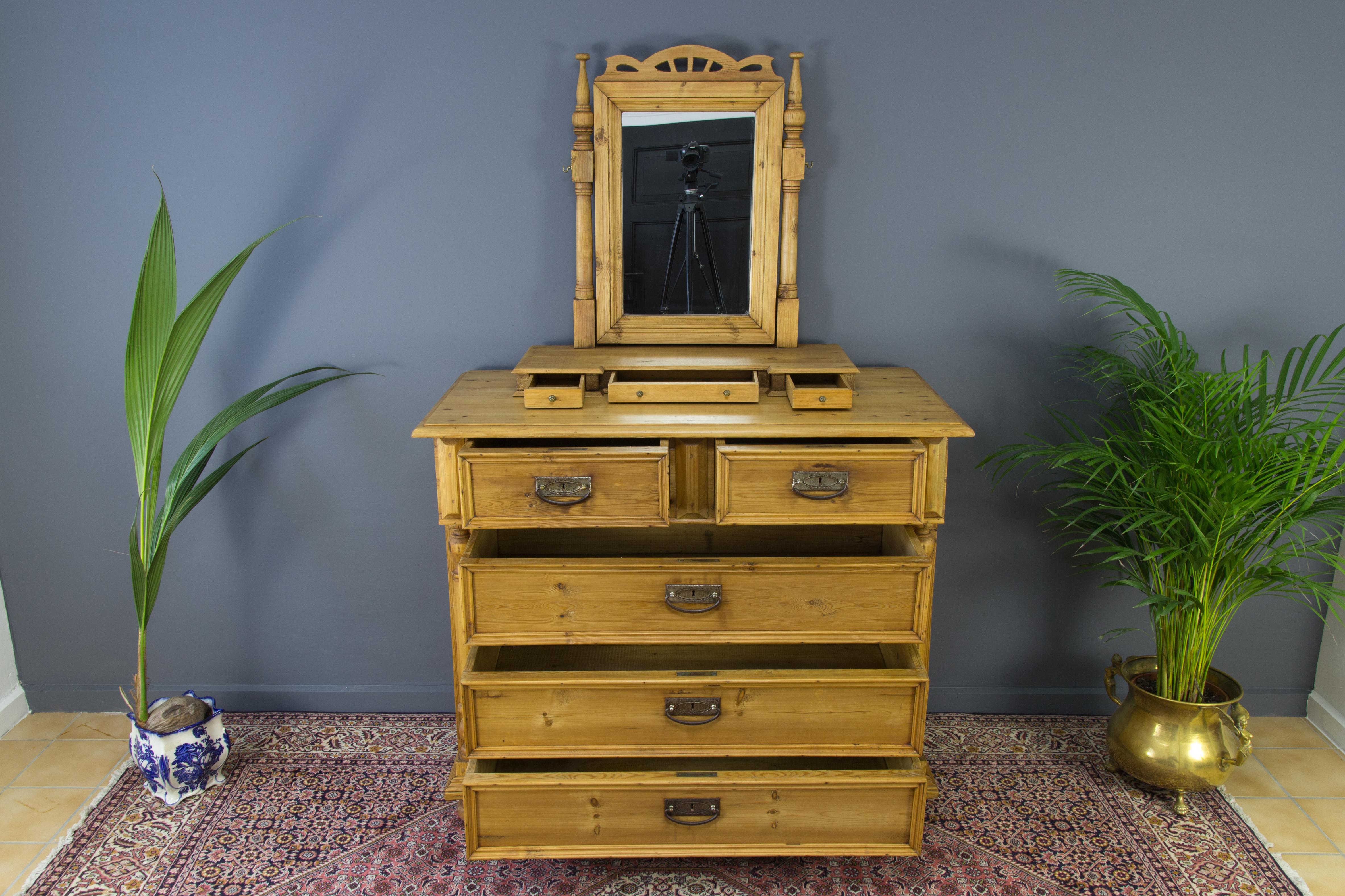Art Nouveau Baltic Pine Chest of Drawers with Mirror, 1930s For Sale 1
