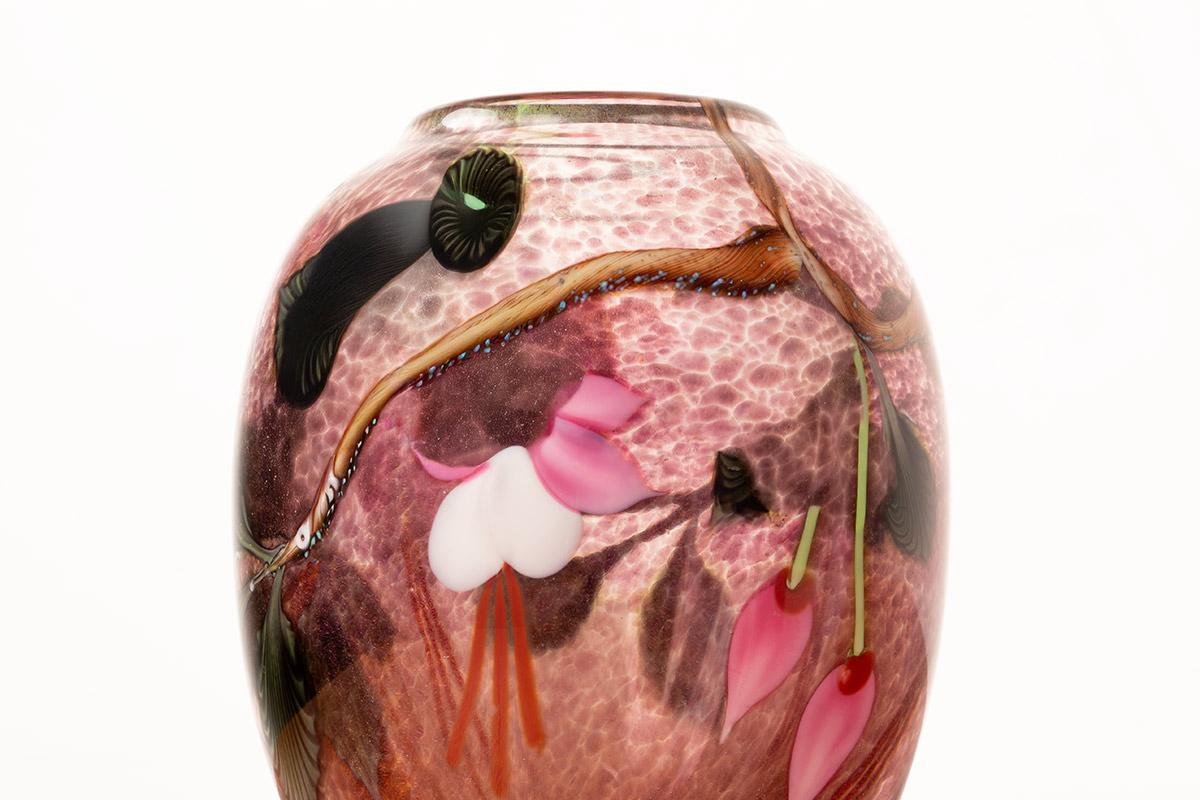 Vetro artistico Vaso in vetro soffiato in stile Art Nouveau di Ed Aleksander per Orient & Flume 1975. in vendita