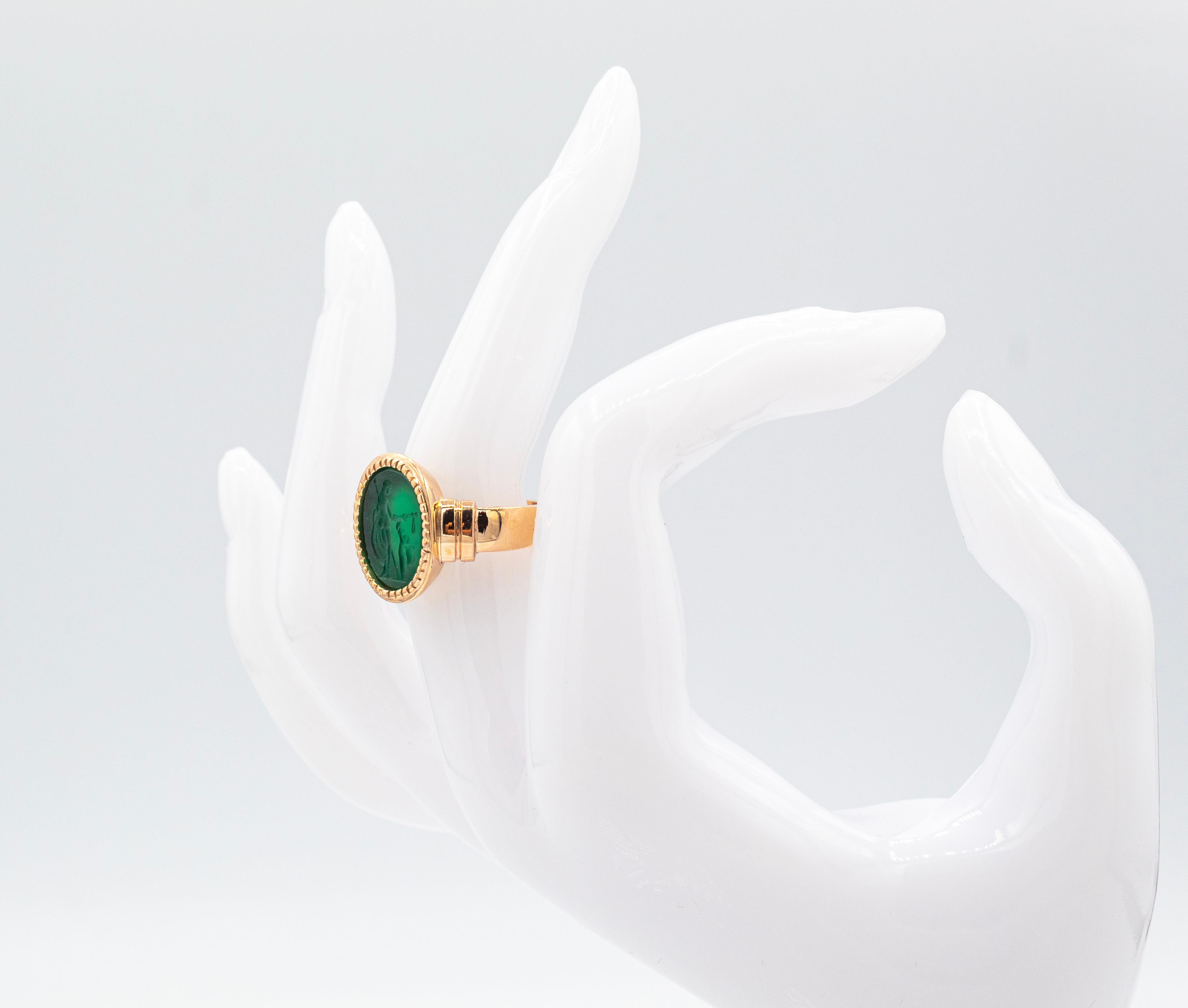 Art Nouveau Style Carved Green Carnelian Yellow Gold Cocktail Ring 6