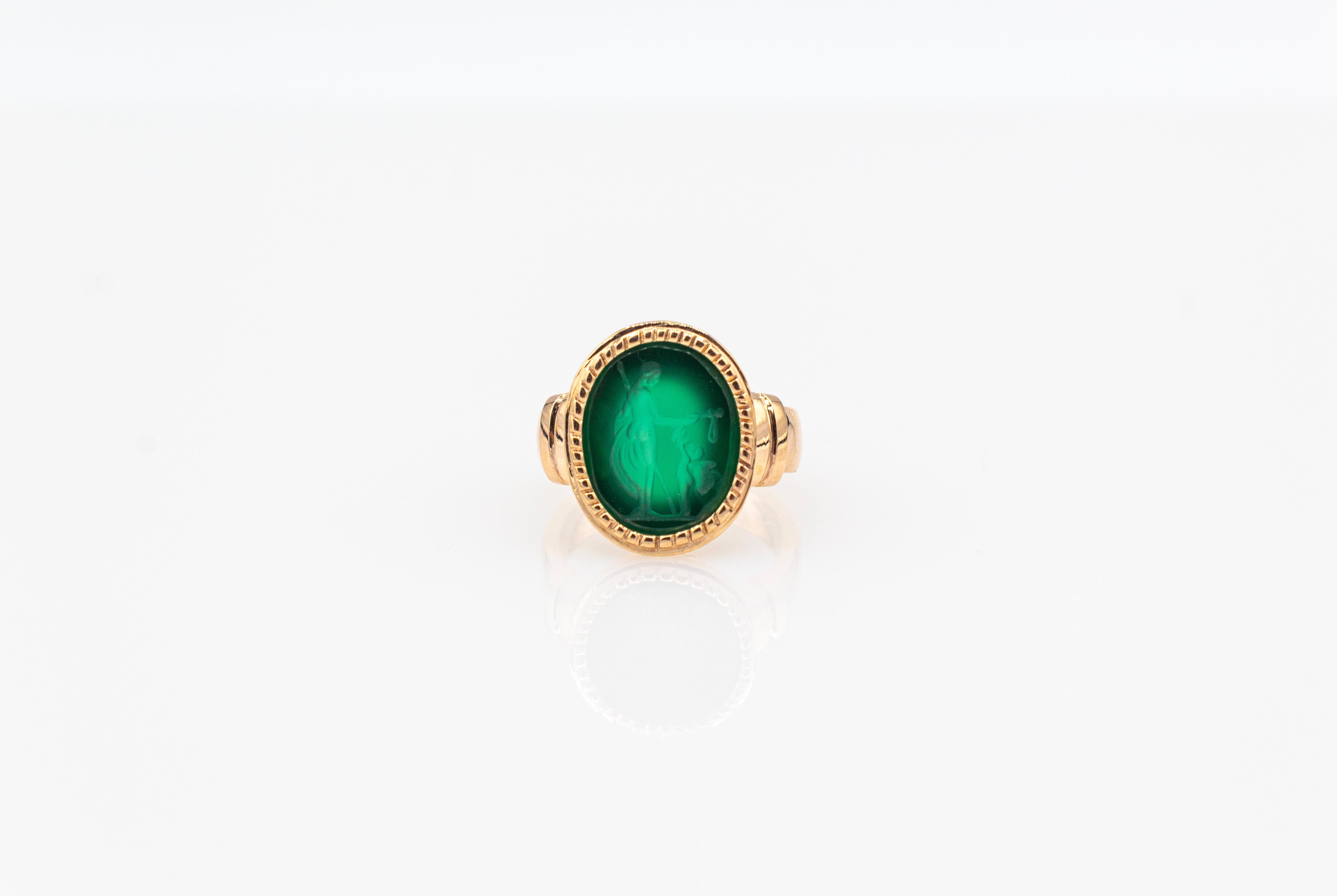 Art Nouveau Style Carved Green Carnelian Yellow Gold Cocktail Ring 1