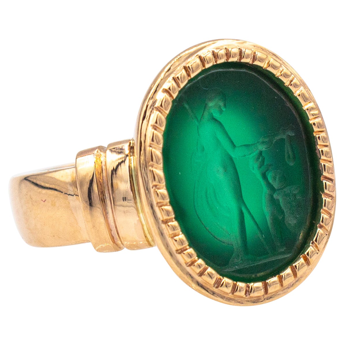 Art Nouveau Style Carved Green Carnelian Yellow Gold Cocktail Ring