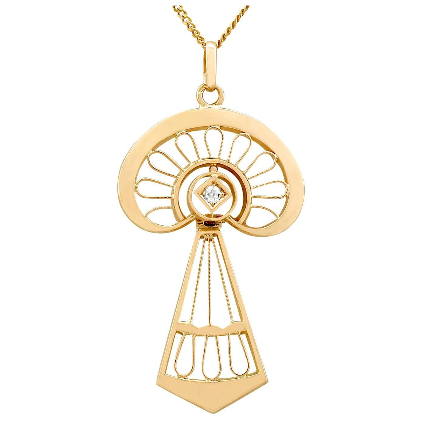 Pendentif de style Art nouveau en or jaune et diamants