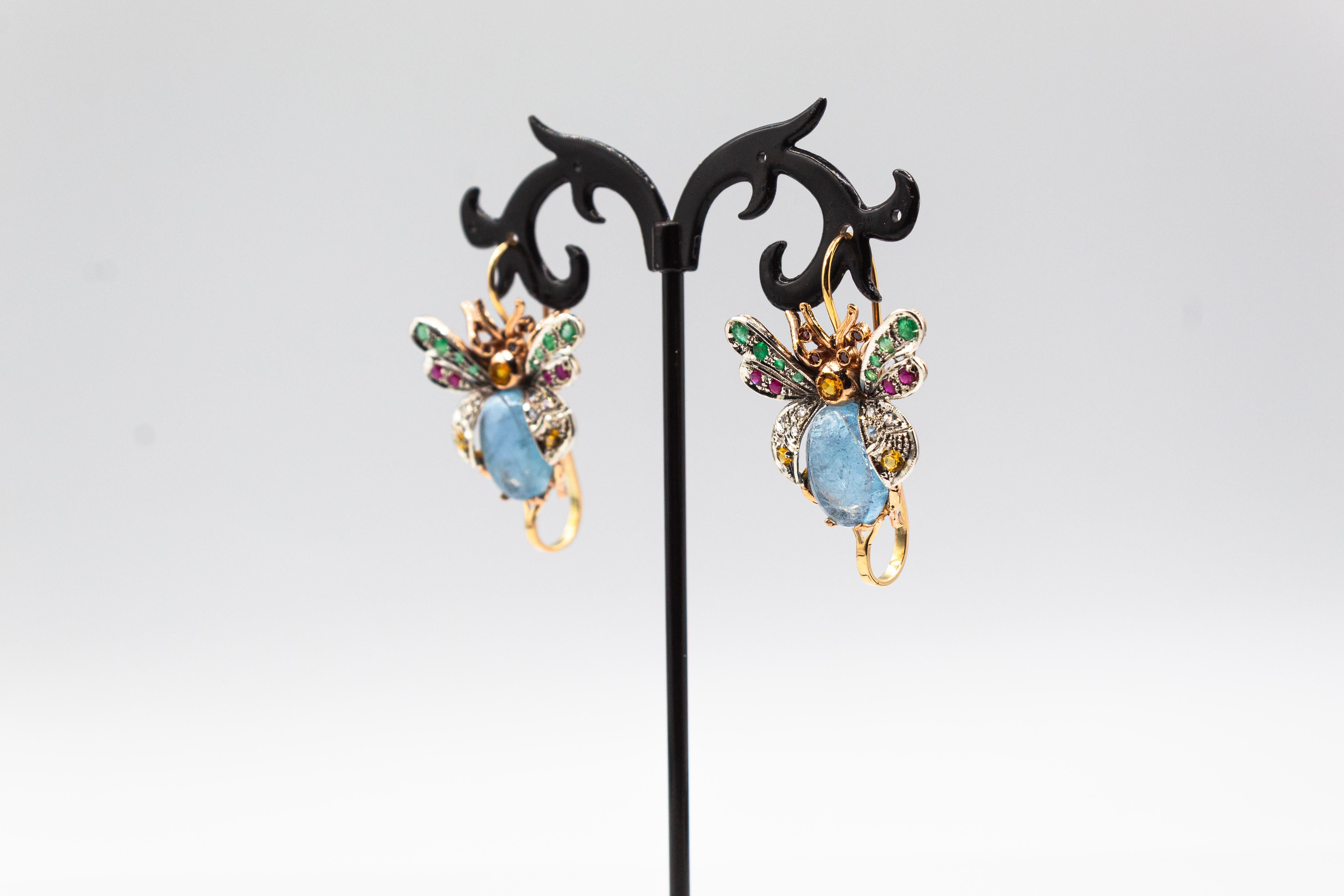 Boucles d'oreilles de style Art nouveau en or jaune, diamant, émeraude, saphir, rubis et aigue-marine Unisexe en vente