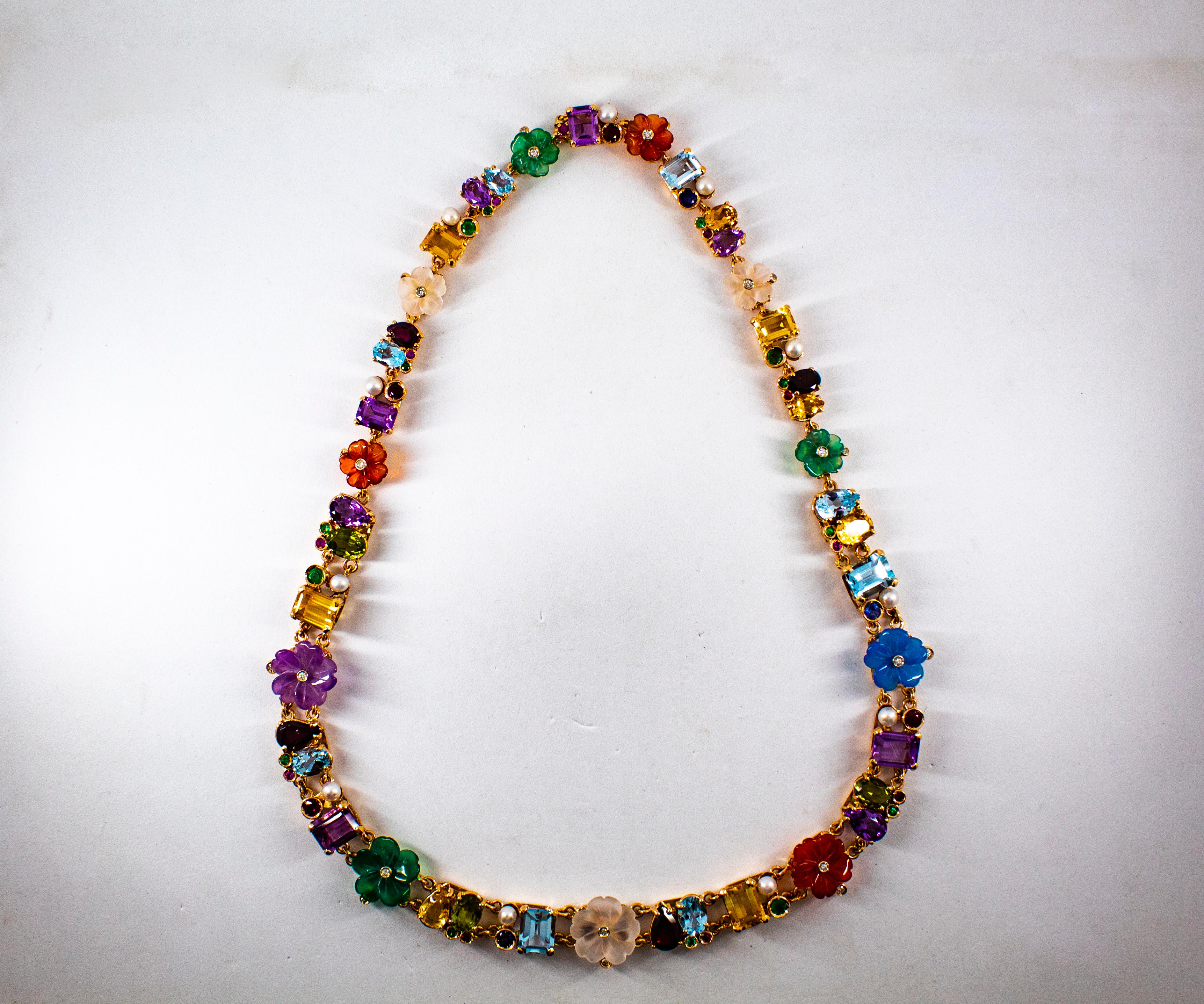 Collier fleurs de style Art nouveau en or jaune avec diamants, rubis, émeraudes et saphirs en vente 5