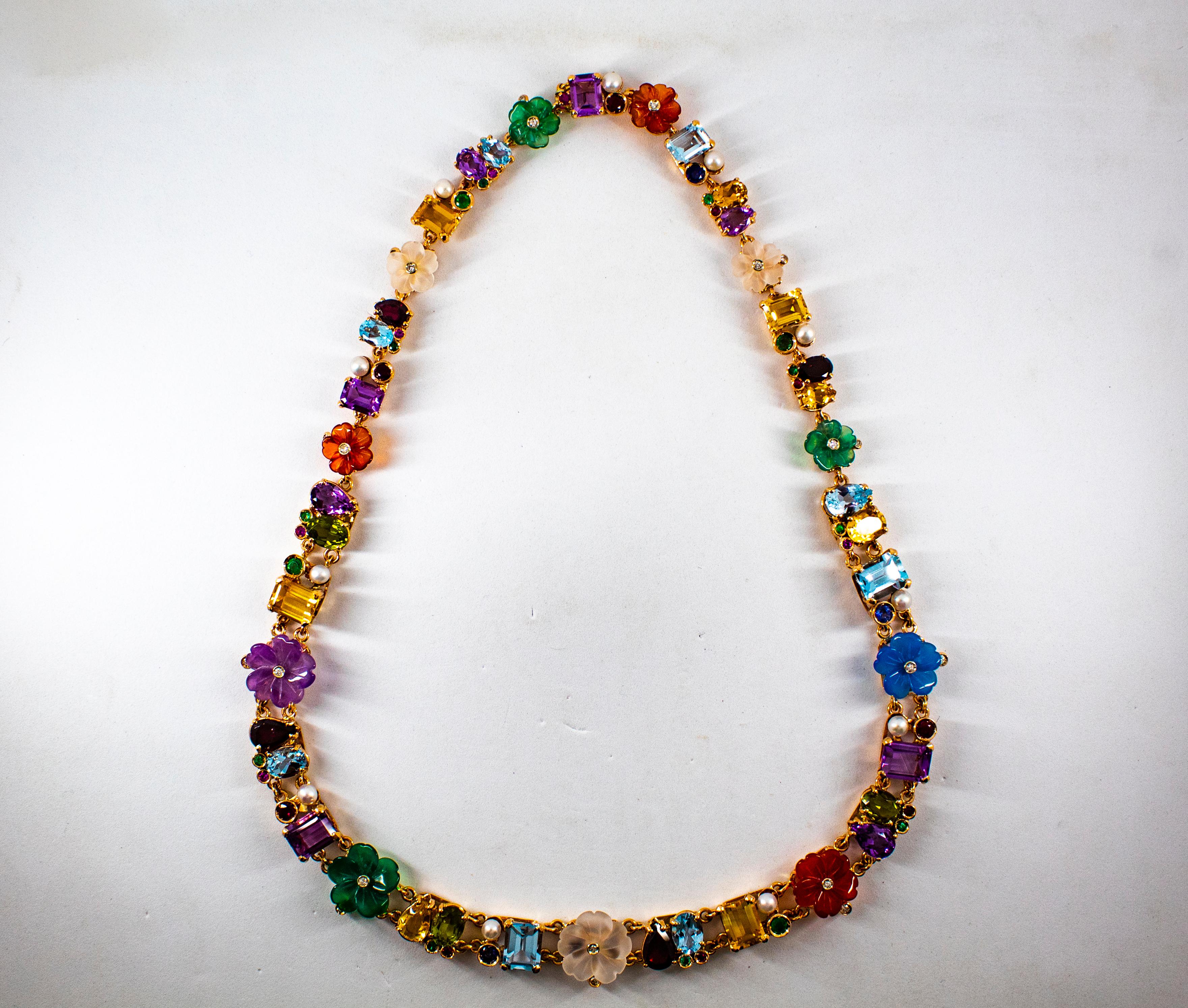 Collier fleurs de style Art nouveau en or jaune avec diamants, rubis, émeraudes et saphirs en vente 7