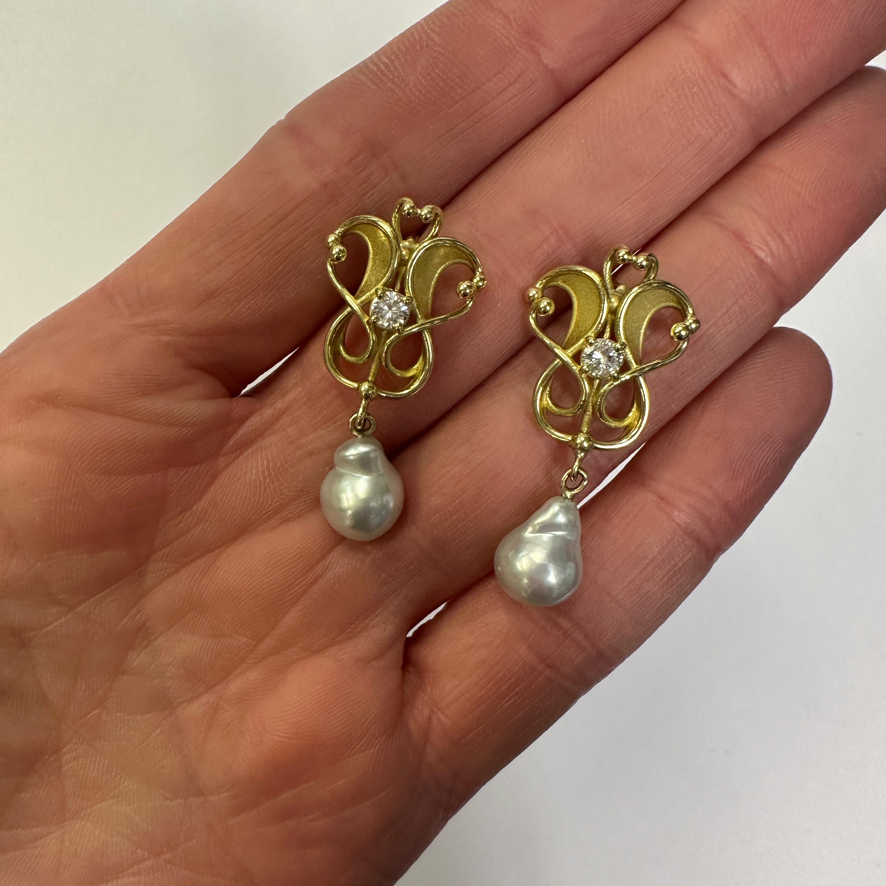 Art Nouveau Style Drop Earrings in 18K Gold with Diamonds & South Sea  Pearls In New Condition For Sale In Sherman Oaks, CA