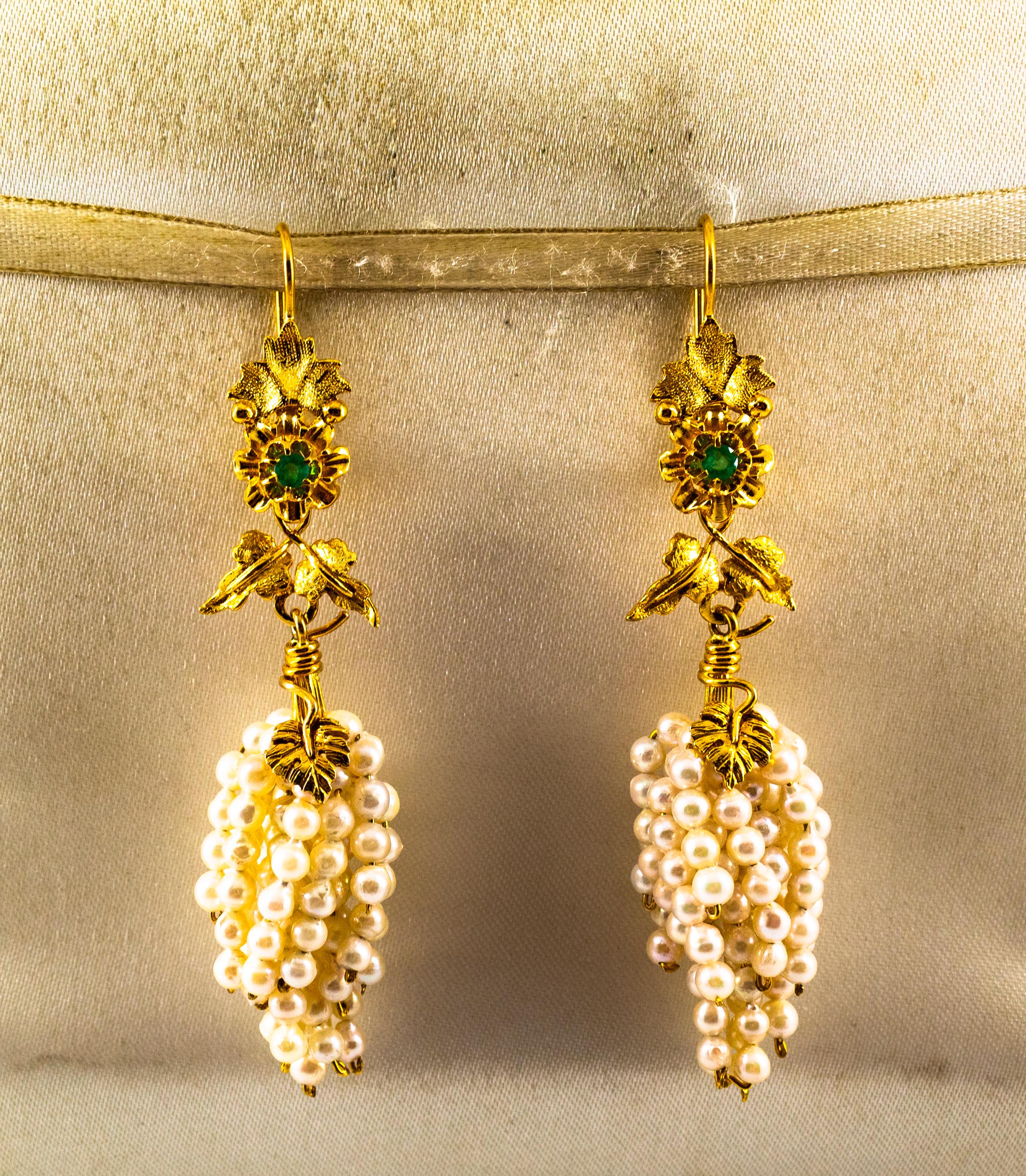 Jugendstil Smaragd-Perlen-Gelbgold-Tropfen-Ohrringe mit Klappbrisur (Art nouveau) im Angebot