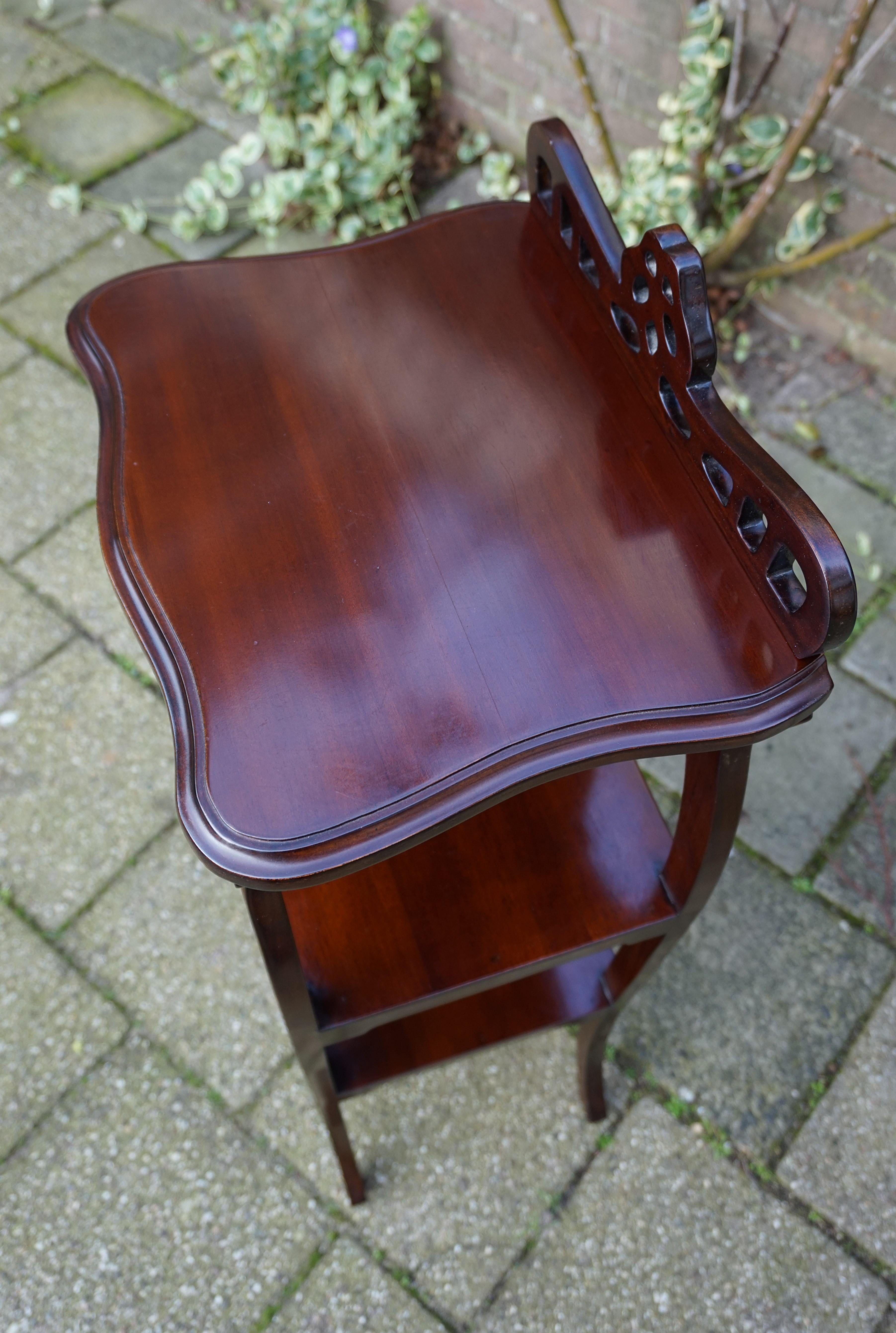 Art Nouveau Style Etagere Stand / Side Table in the Manner of Louis Majorelle In Excellent Condition In Lisse, NL