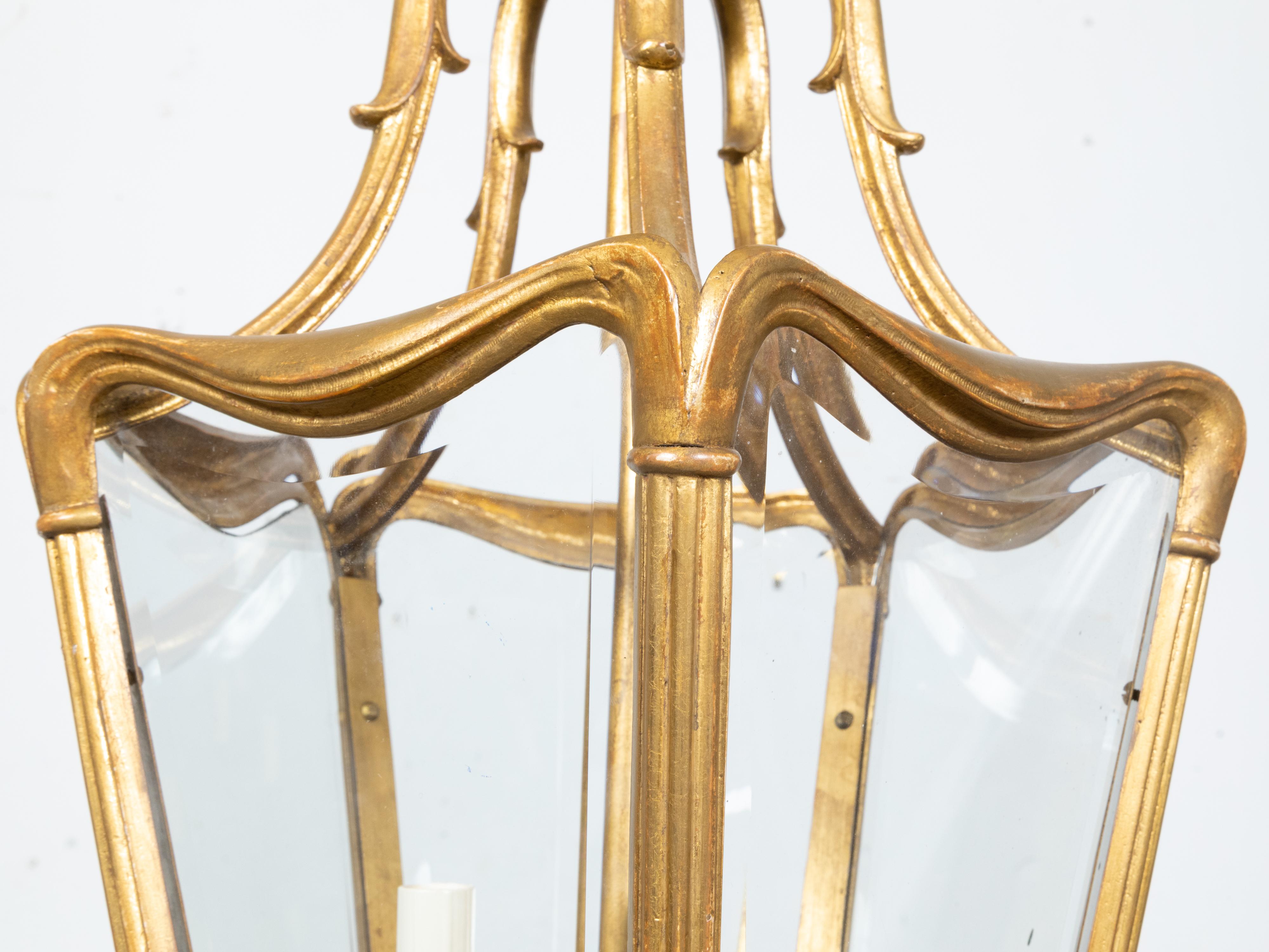 Dreiflammige Jugendstil-Laterne aus vergoldetem Metall mit subtilen Schnörkeleffekten im Angebot 5