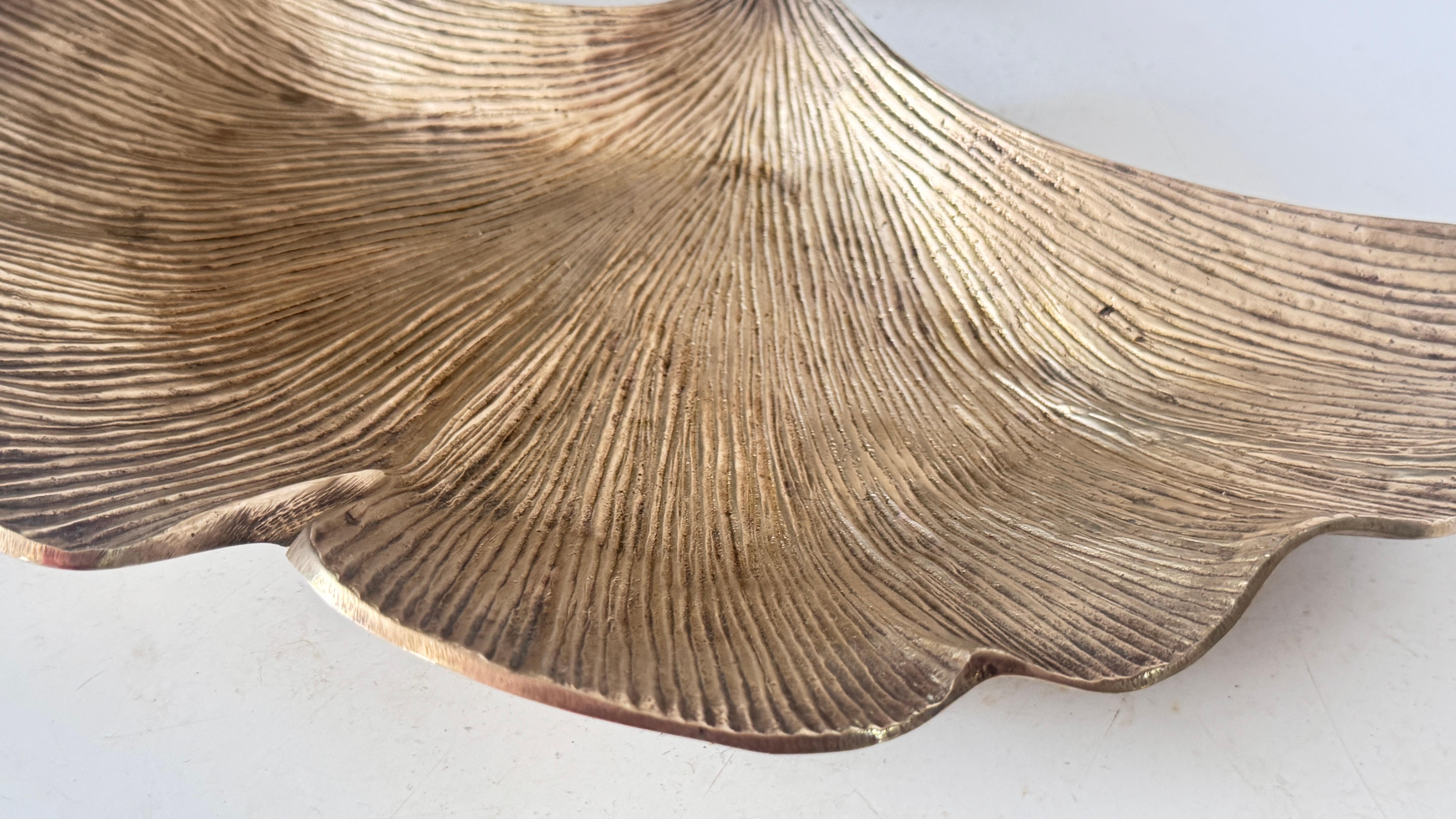 Videopoche in stile Art Nouveau con foglie di Ginkgo, in ottone lucido, scultoreo in vendita 3