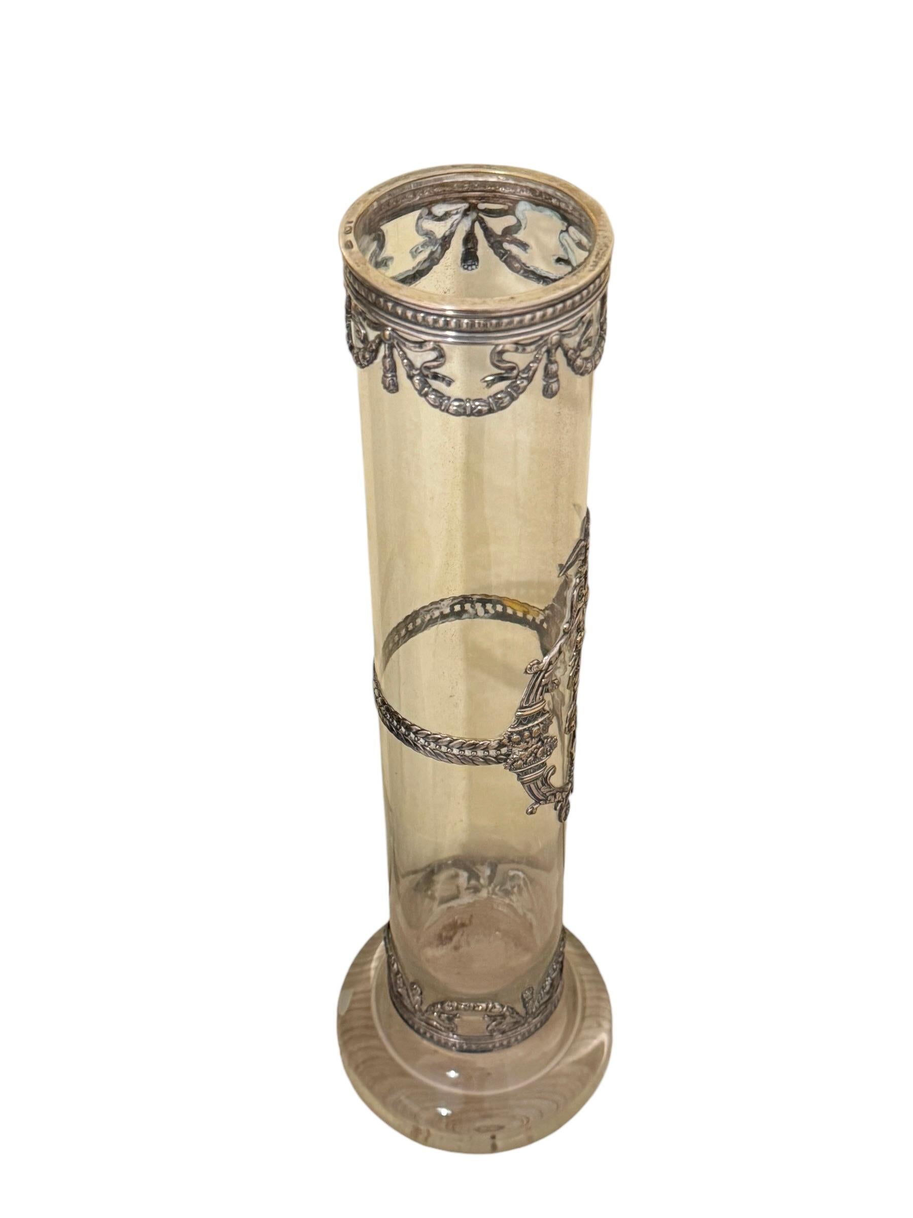 Vaso di vetro in stile Art Nouveau con montature in argento, Portogallo Antico in vendita 9