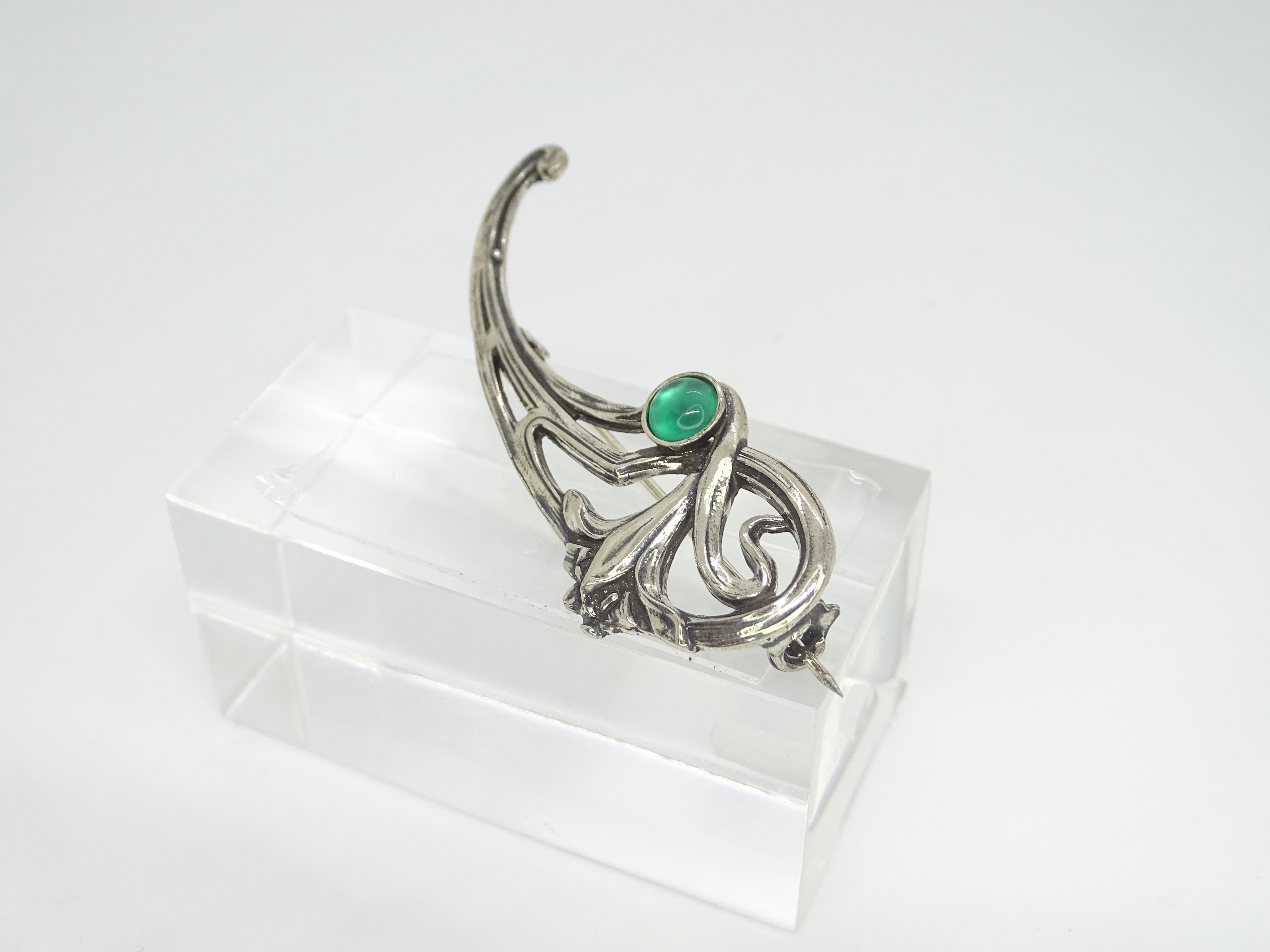 Art Nouveau style Green Agate   brooch / pin “De´Medici Bijoux” For Sale 9