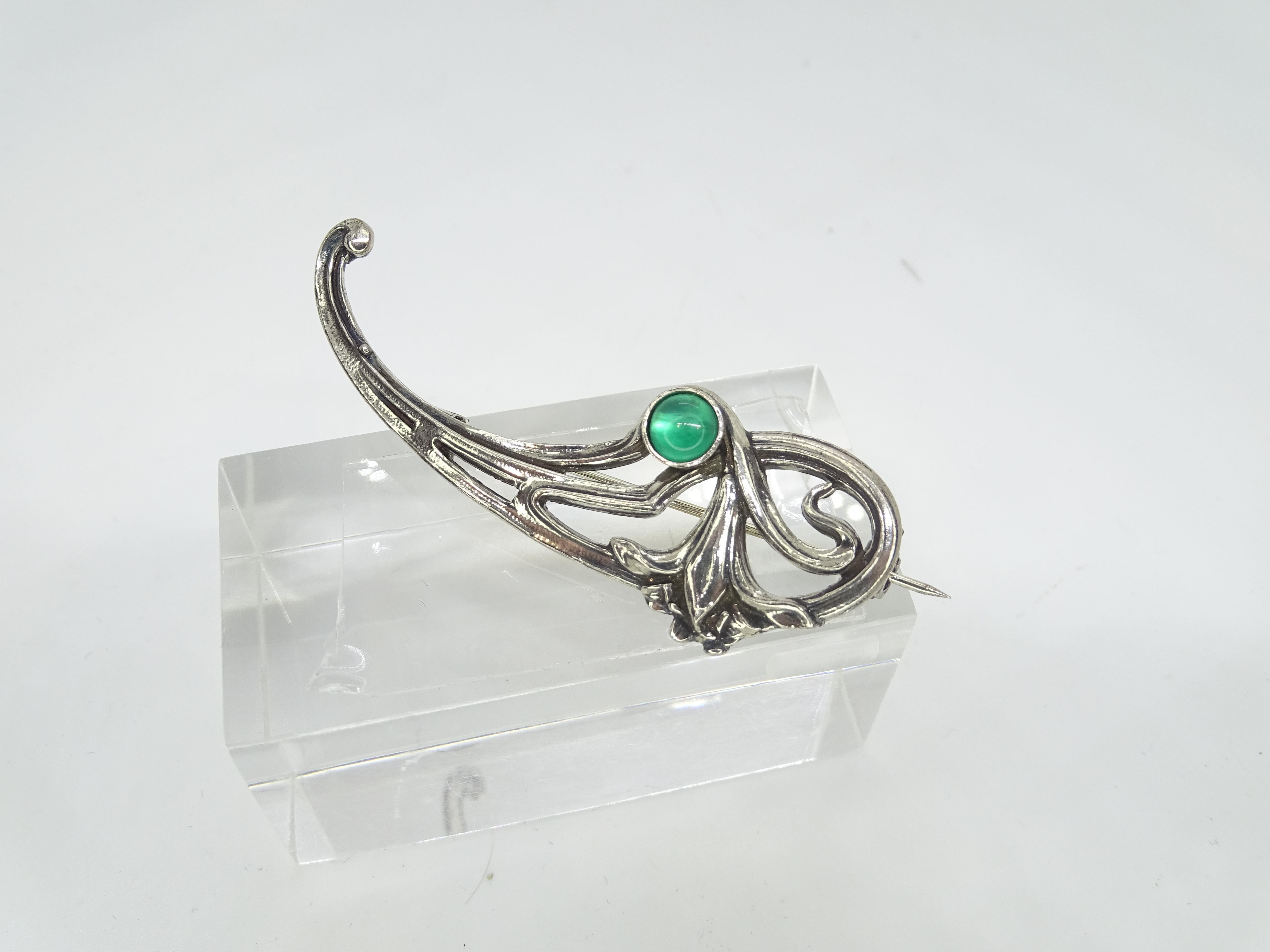 Art Nouveau style Green Agate   brooch / pin “De´Medici Bijoux” For Sale 11