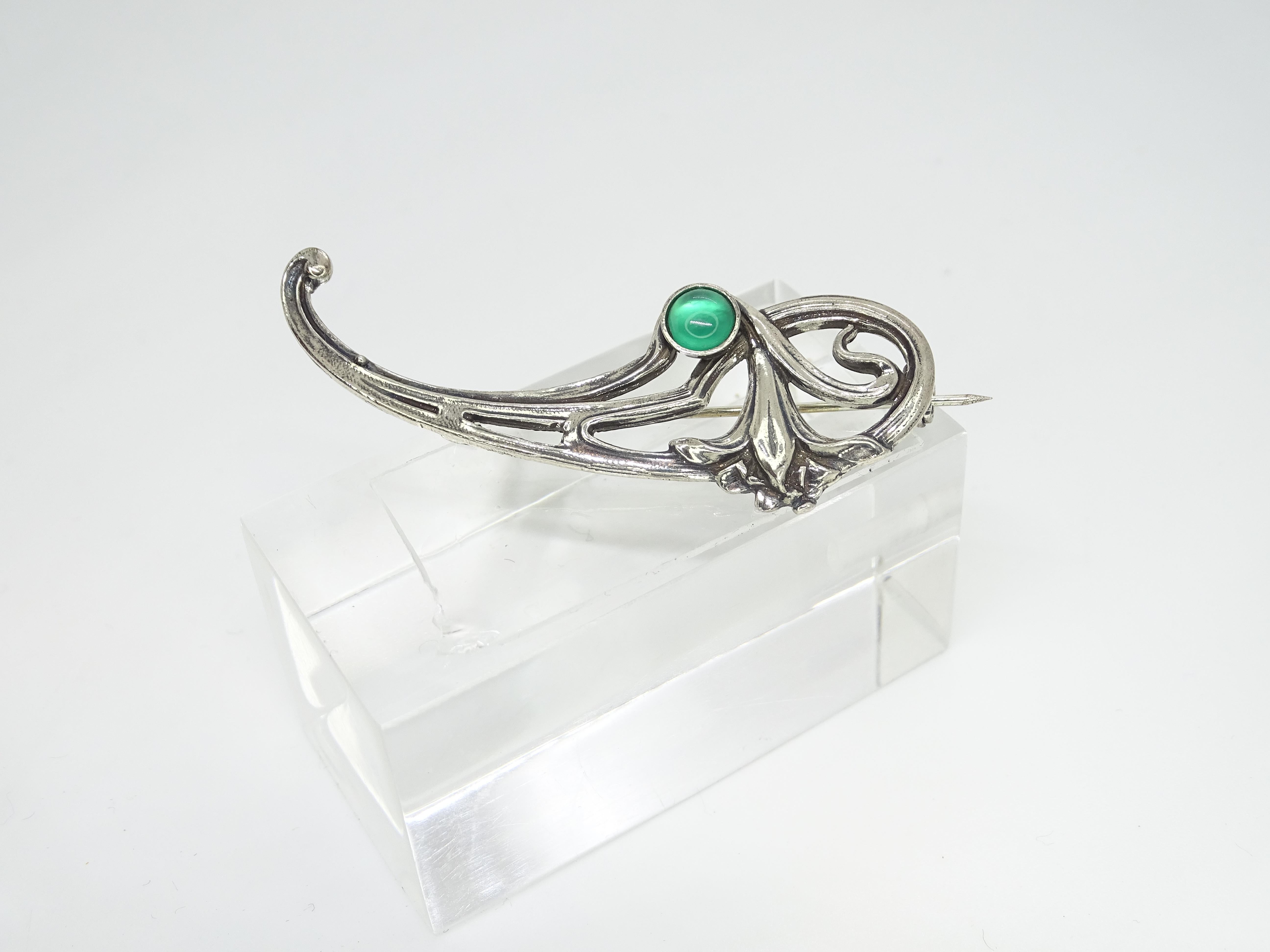 Art Nouveau style Green Agate   brooch / pin “De´Medici Bijoux” For Sale 4