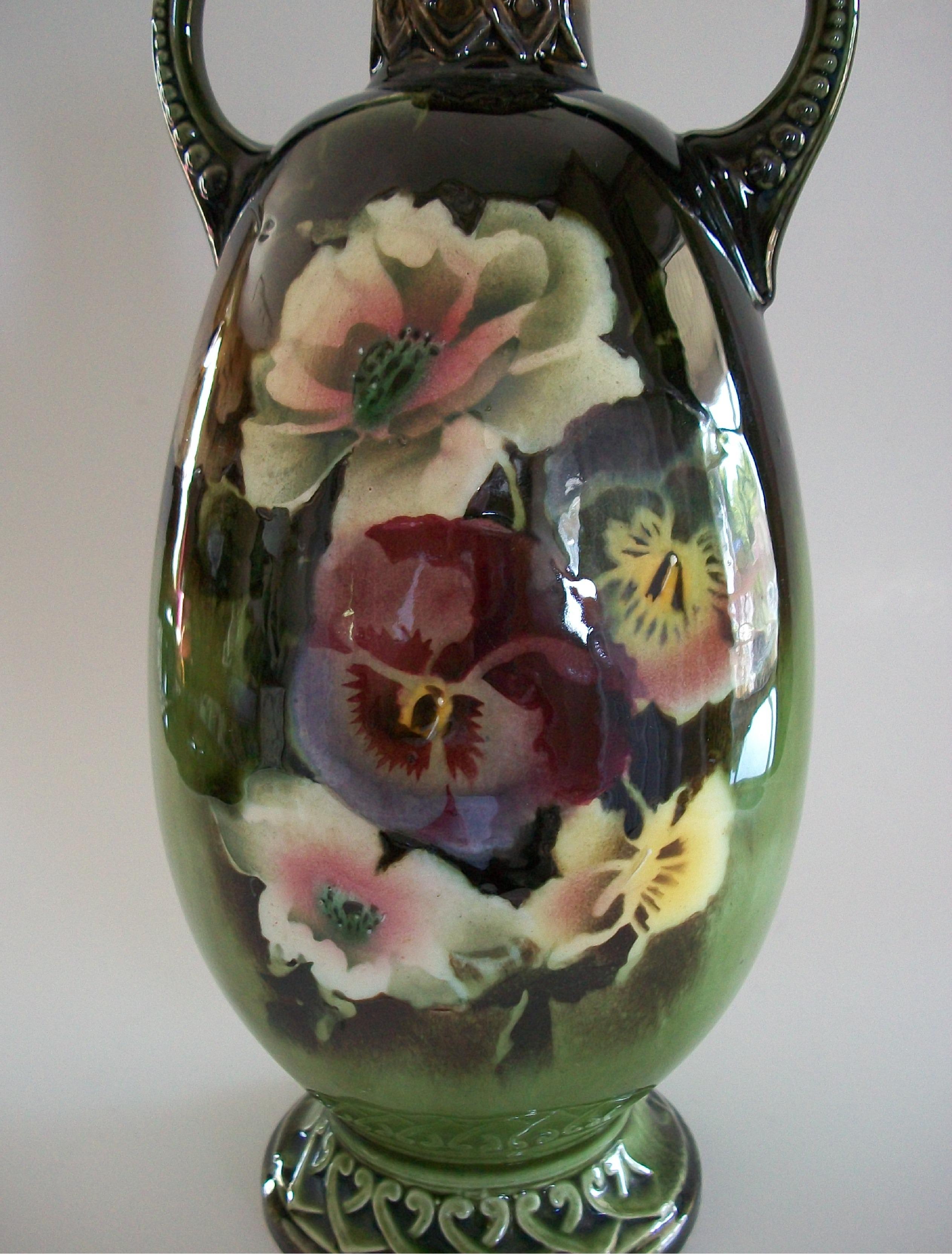 Art Nouveau Style Hand Painted Ceramic Vase - Czechia - Circa 1950's For Sale 7