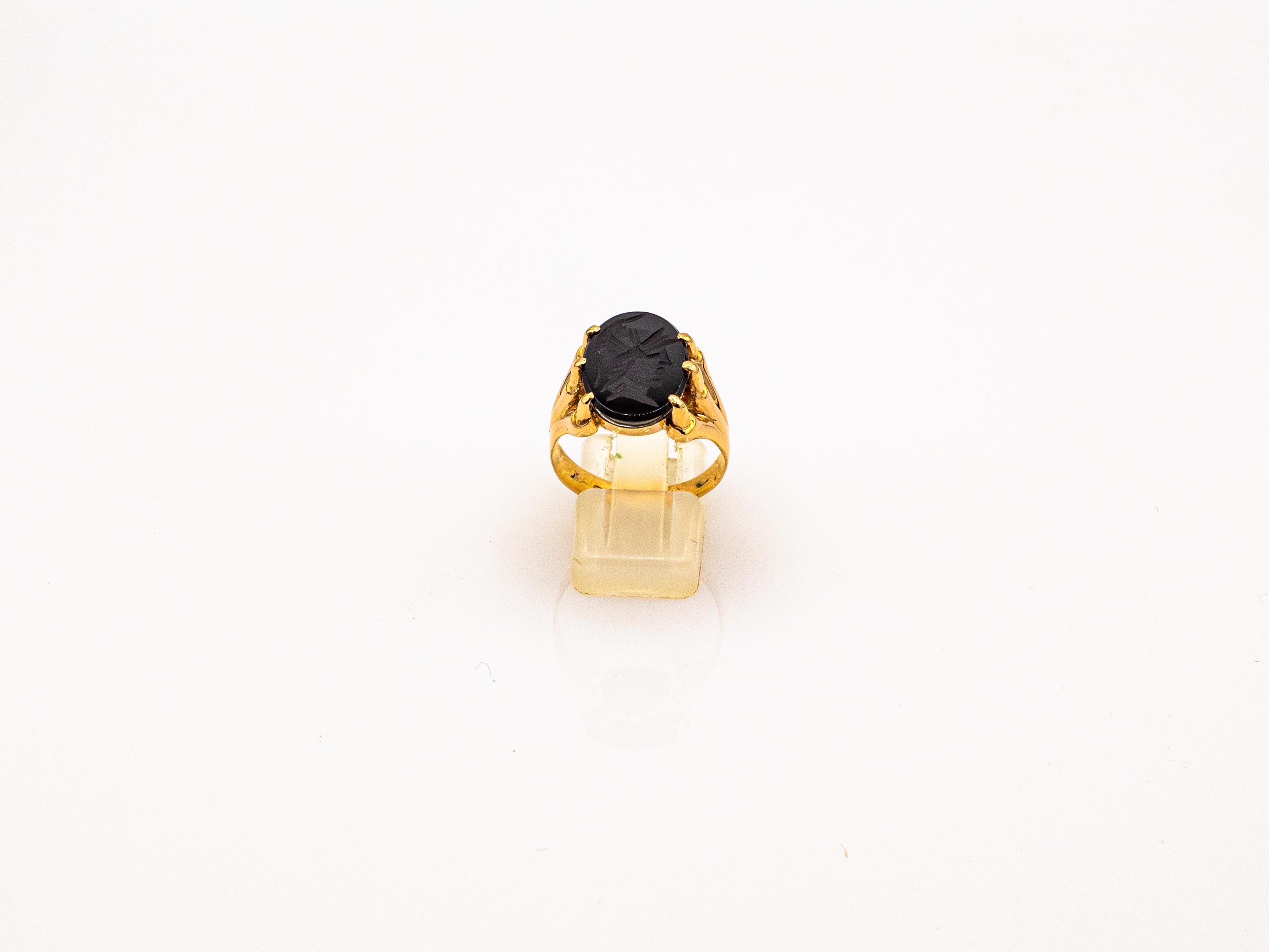 Mixed Cut Art Nouveau Style Handcrafted Carved Onyx Yellow Gold Cocktail Ring